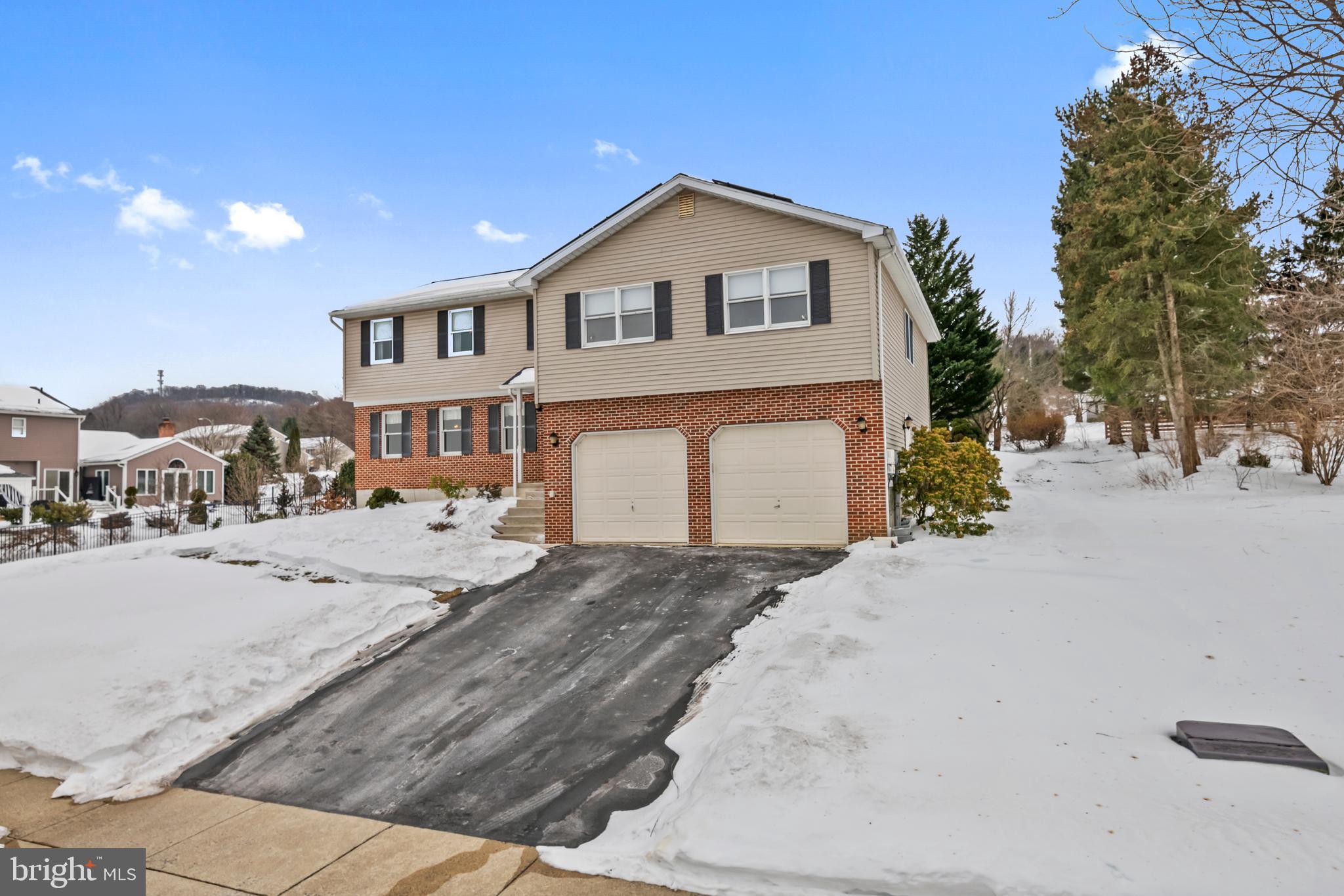 OAK TERRACE - Residential