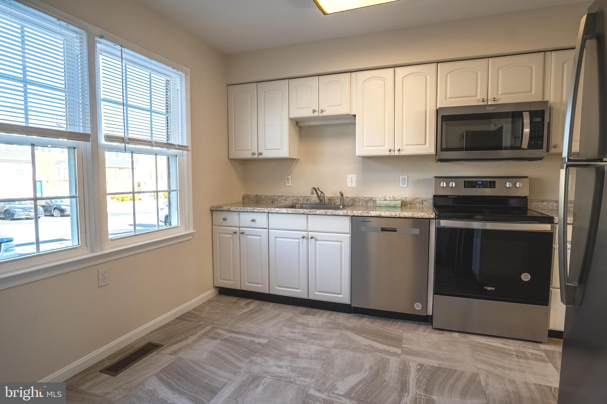 LAKE RIDGE - Residential Lease