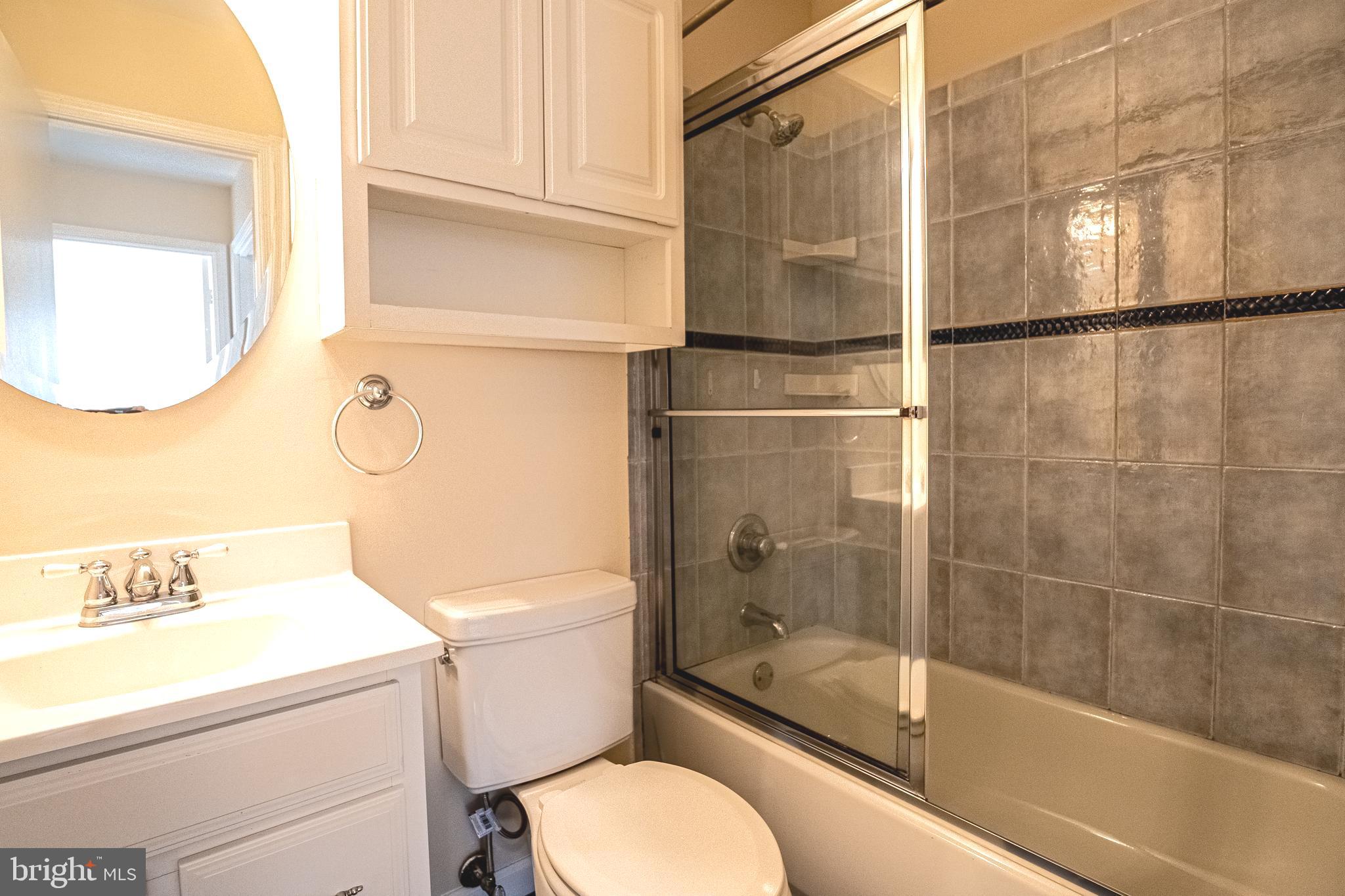 LAKE RIDGE - Residential Lease