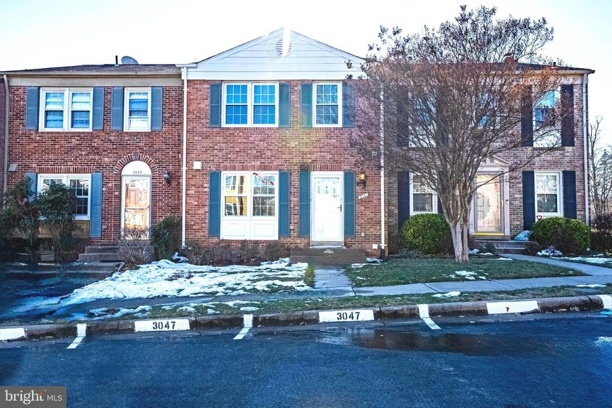 Great location, Quiet area. 3-levels Townhouse close to major commuting routes. Recently renovated and stunning from top to bottom! Hard floors flow throughout the main level, Carpet at the lower and upper level. Spacious Bright, full of daylight Living Room, Dining Room is right off the Kitchen. Kitchen has New Stainless-steel appliances. Step upstairs to the large Master Bedroom, big closets and private master bath. The 2nd and 3rd Bedrooms are spacious too with full hallway Bathroom. The lower level is the perfect man/lady cave featuring a Recreation room ready for watching games or movies. 2 Reserved parking plus plenty of free spaces on the street. Close to shops, restaurants.