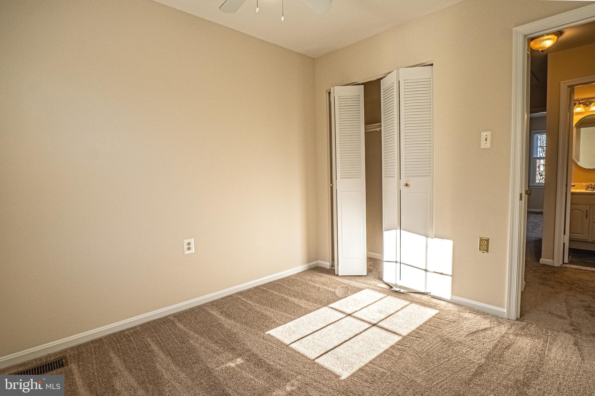 LAKE RIDGE - Residential Lease