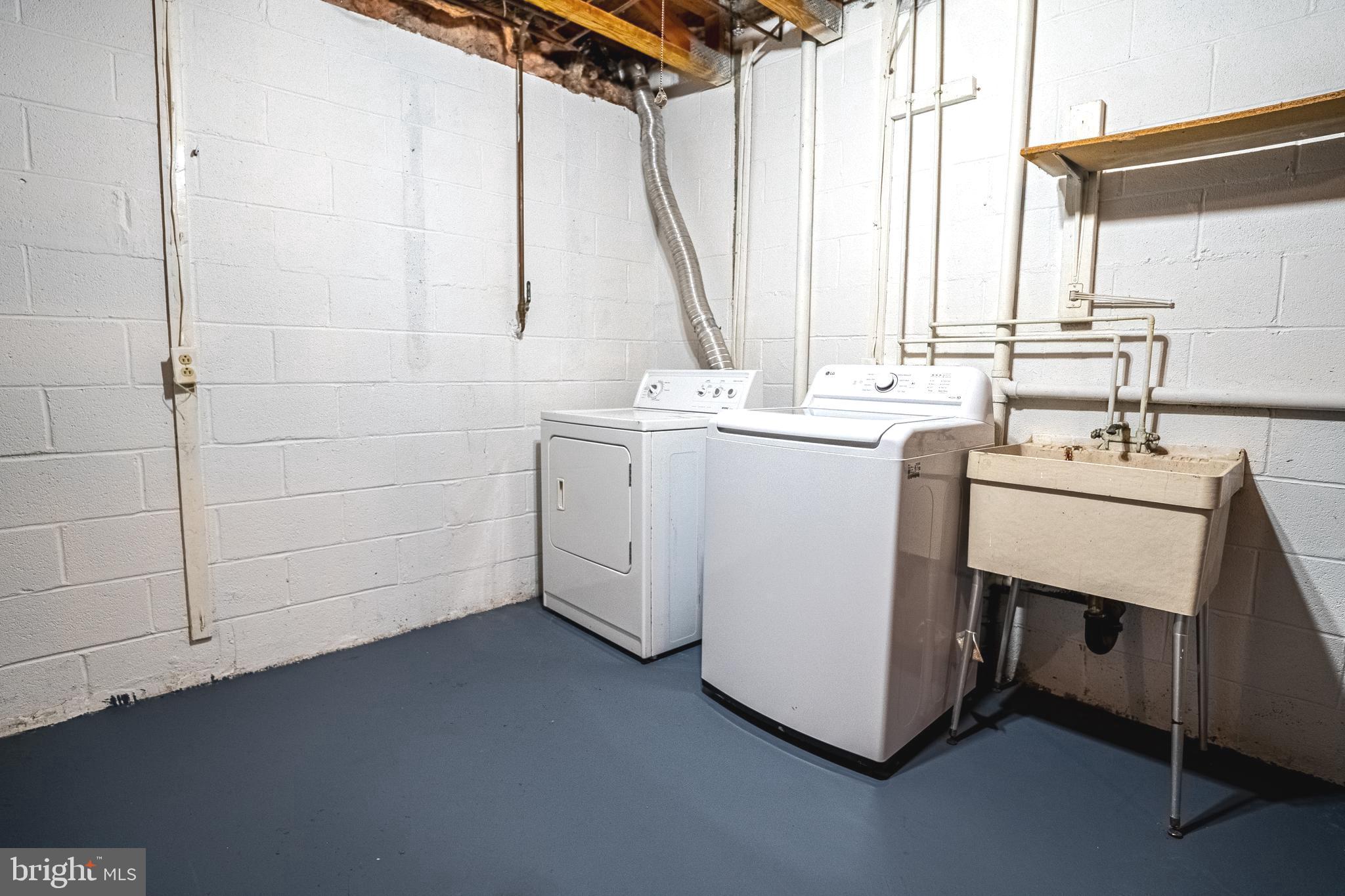 LAKE RIDGE - Residential Lease