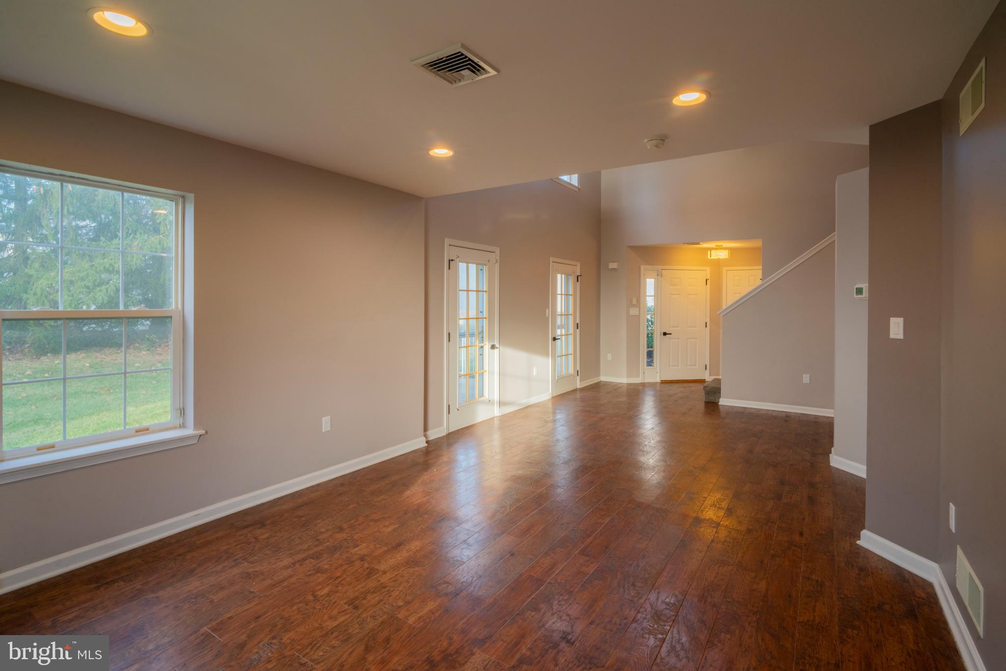 HIGH POINTE - Residential