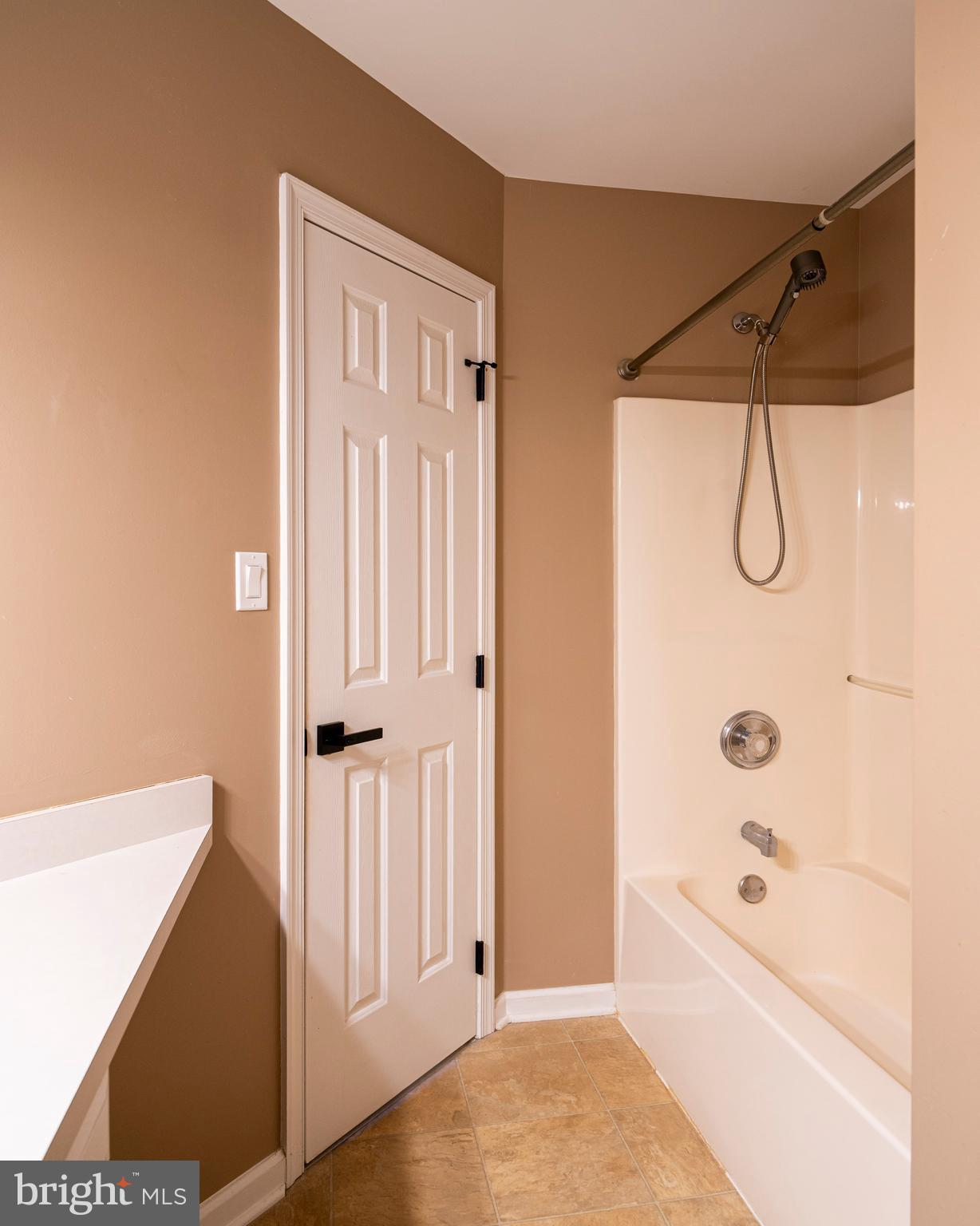 HIGH POINTE - Residential