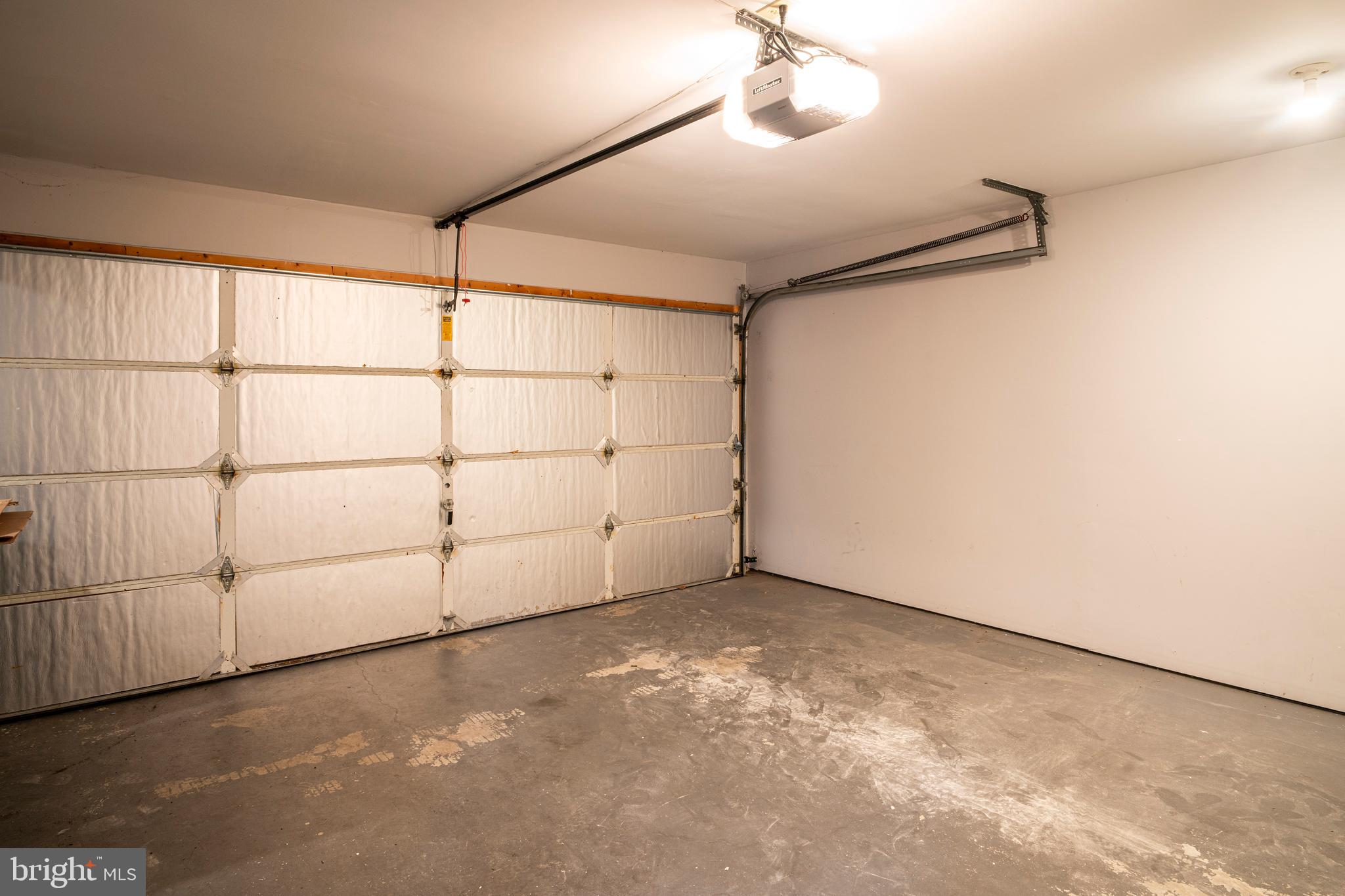 HIGH POINTE - Residential