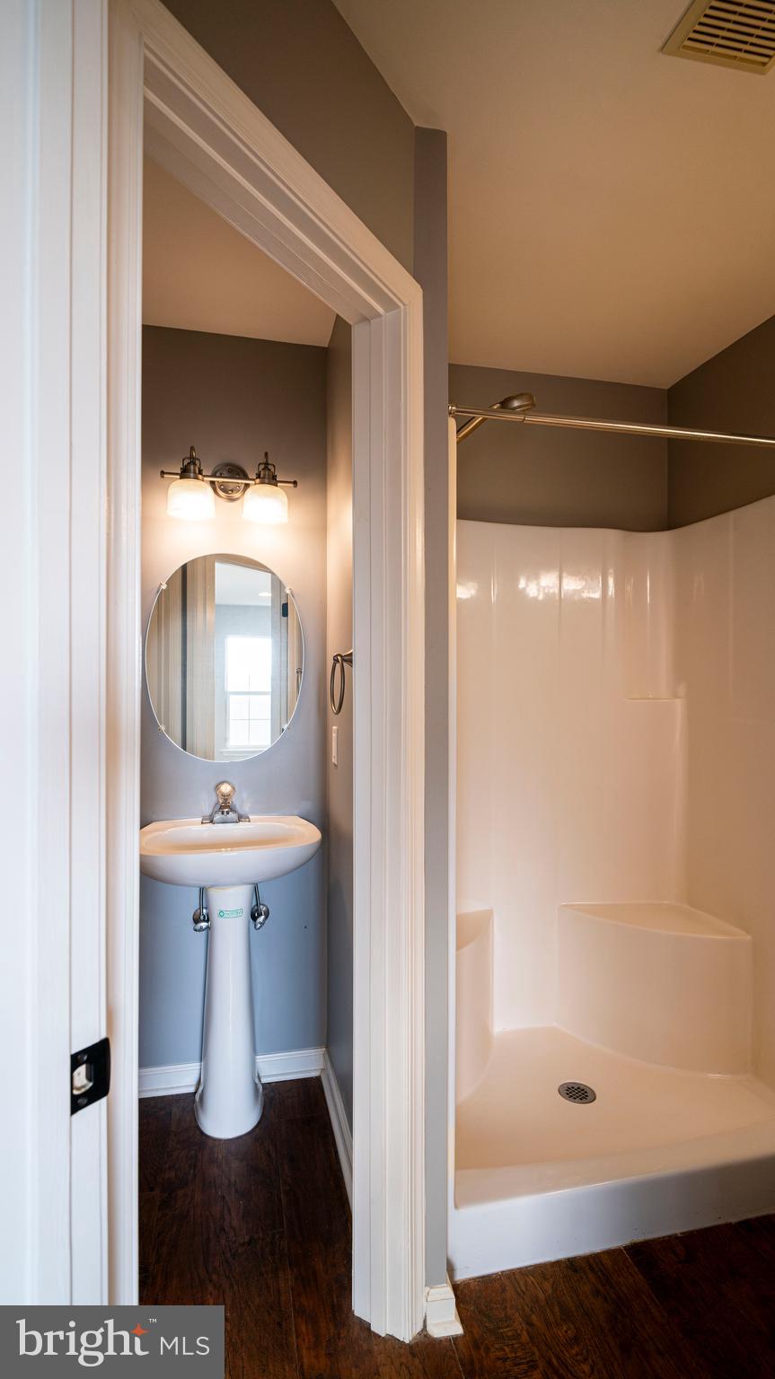 HIGH POINTE - Residential