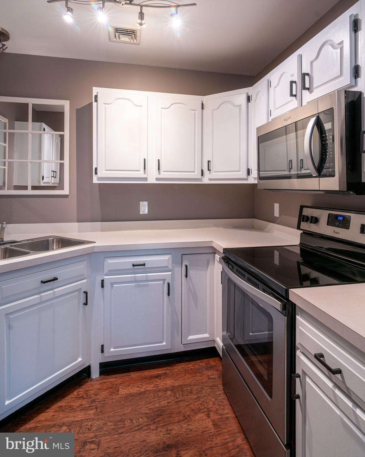 HIGH POINTE - Residential