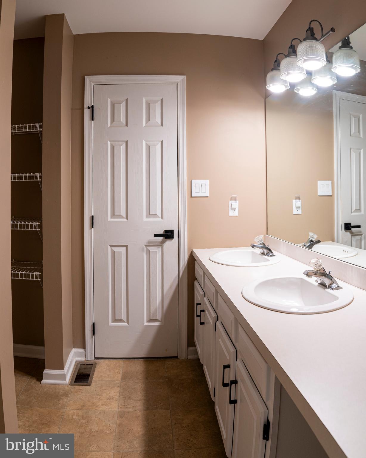 HIGH POINTE - Residential