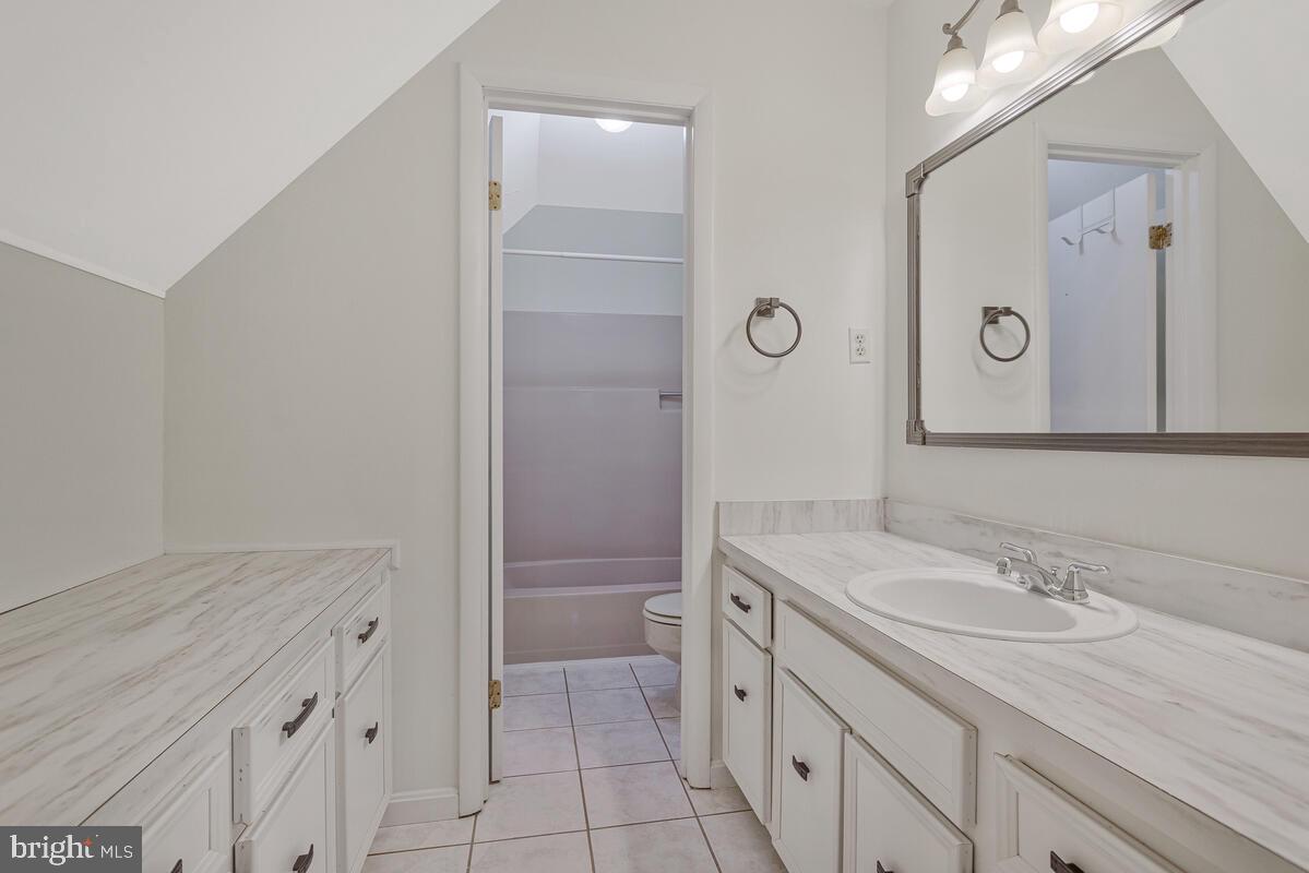 CEDAR COVE - Residential