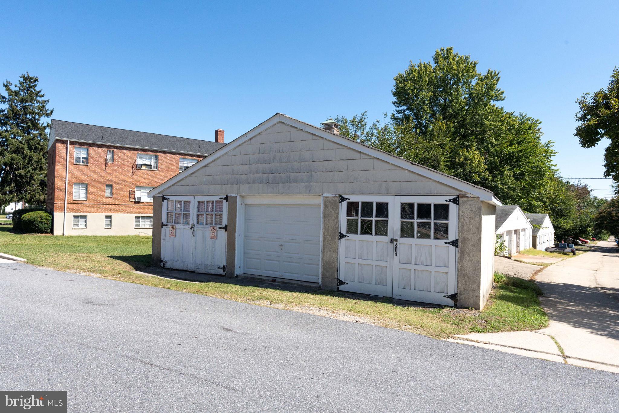 ELM RIDGE - Residential