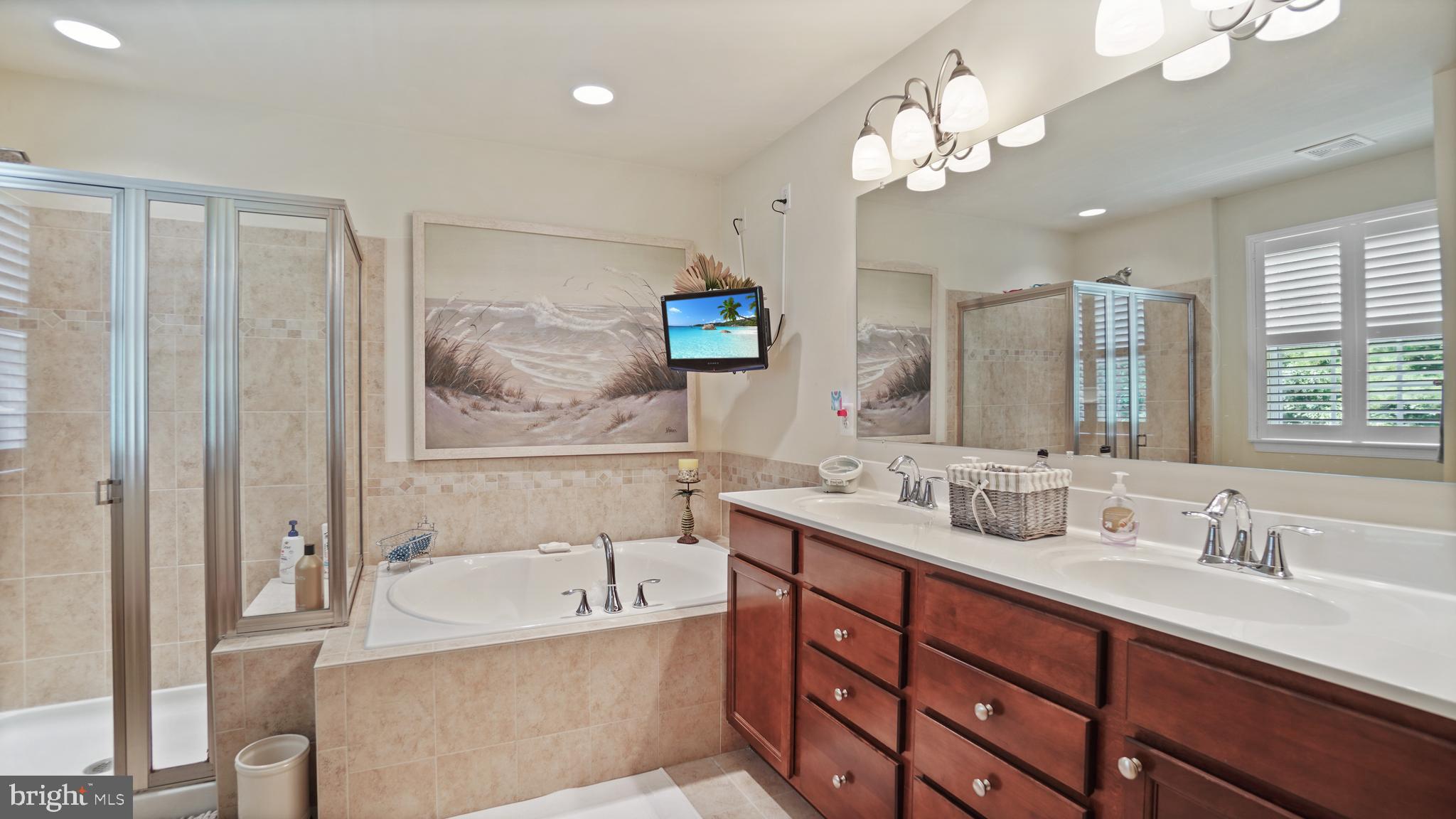 LAKELANDS AT EASTON - Residential