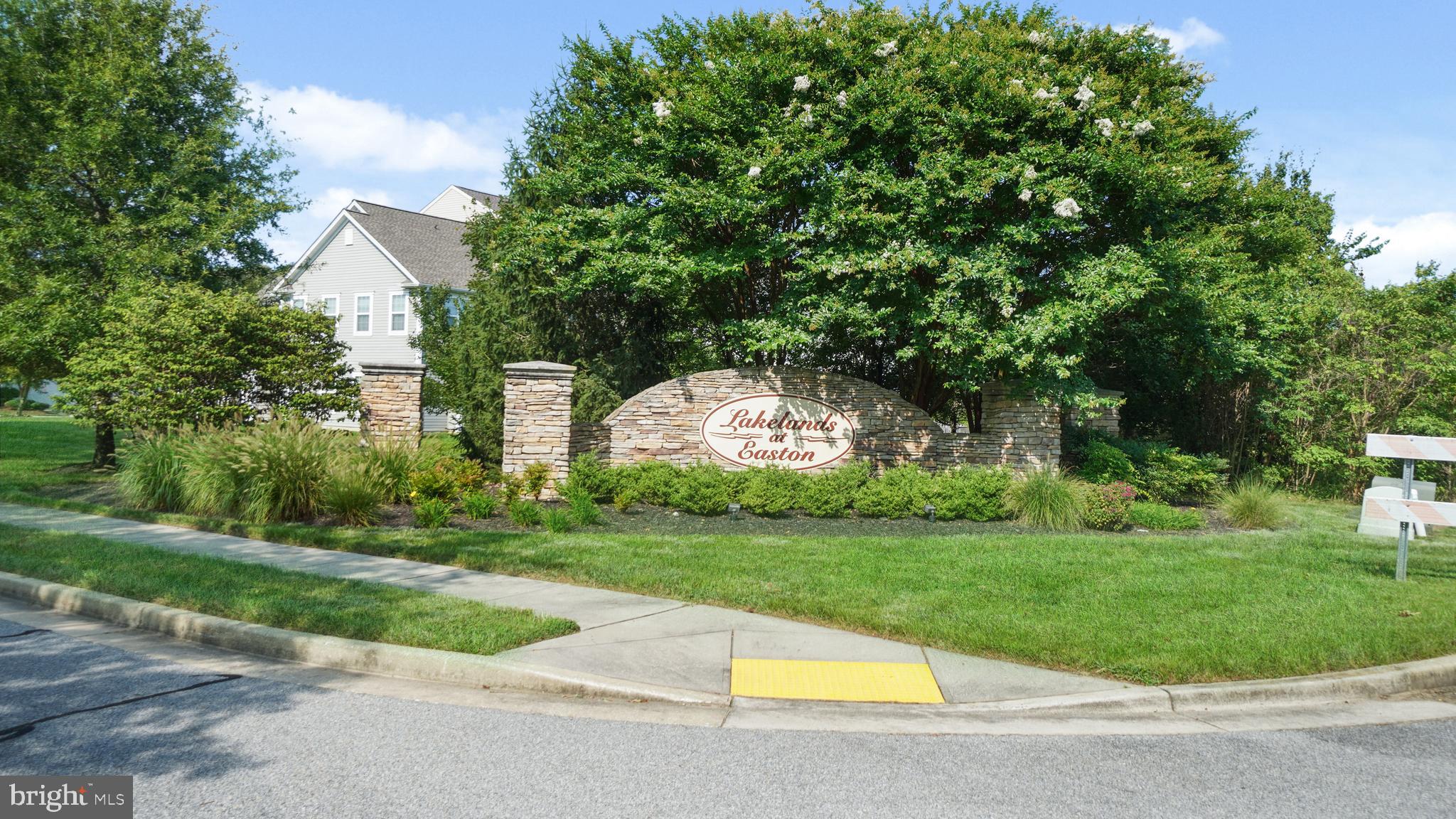 LAKELANDS AT EASTON - Residential