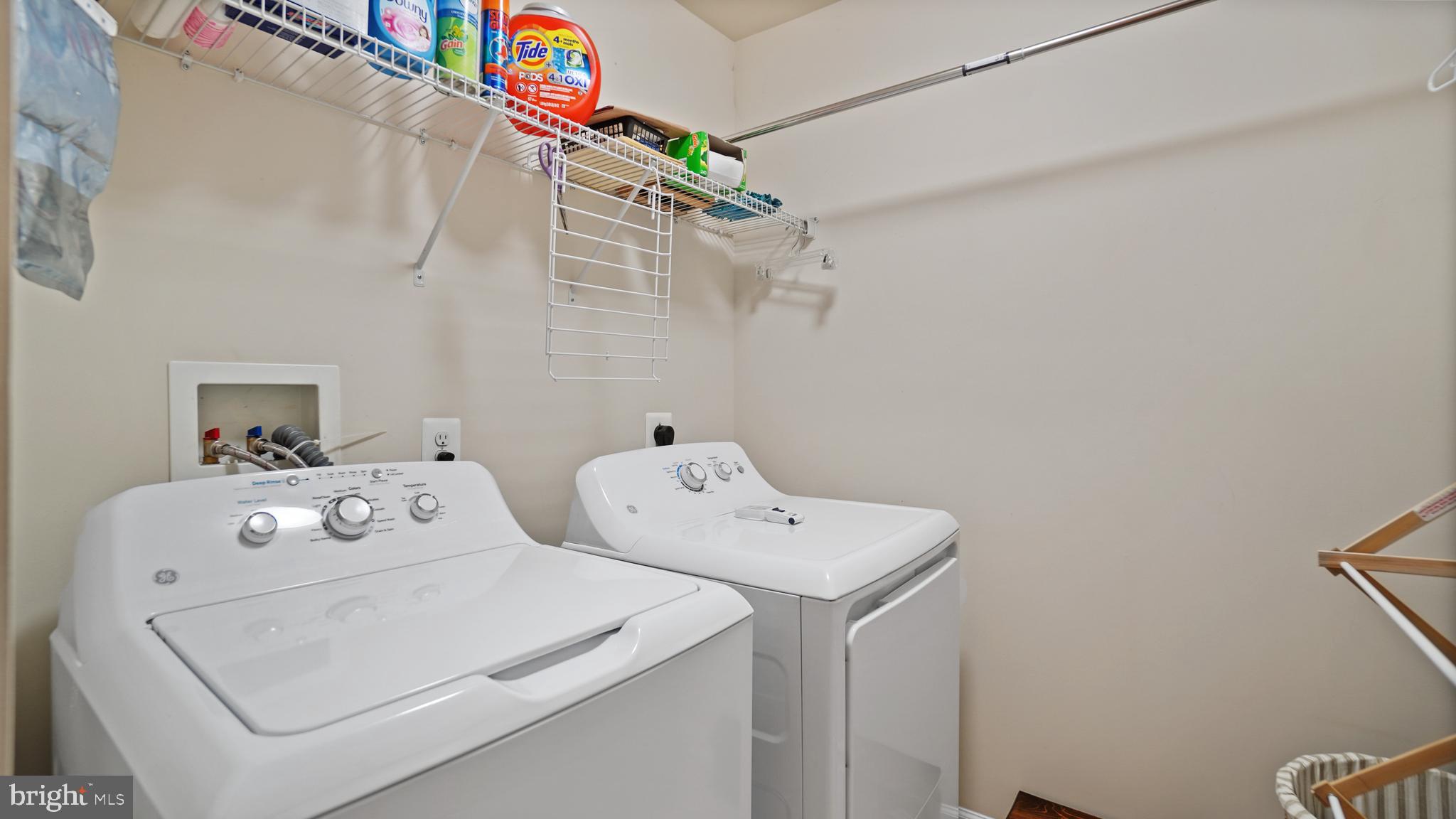 LAKELANDS AT EASTON - Residential