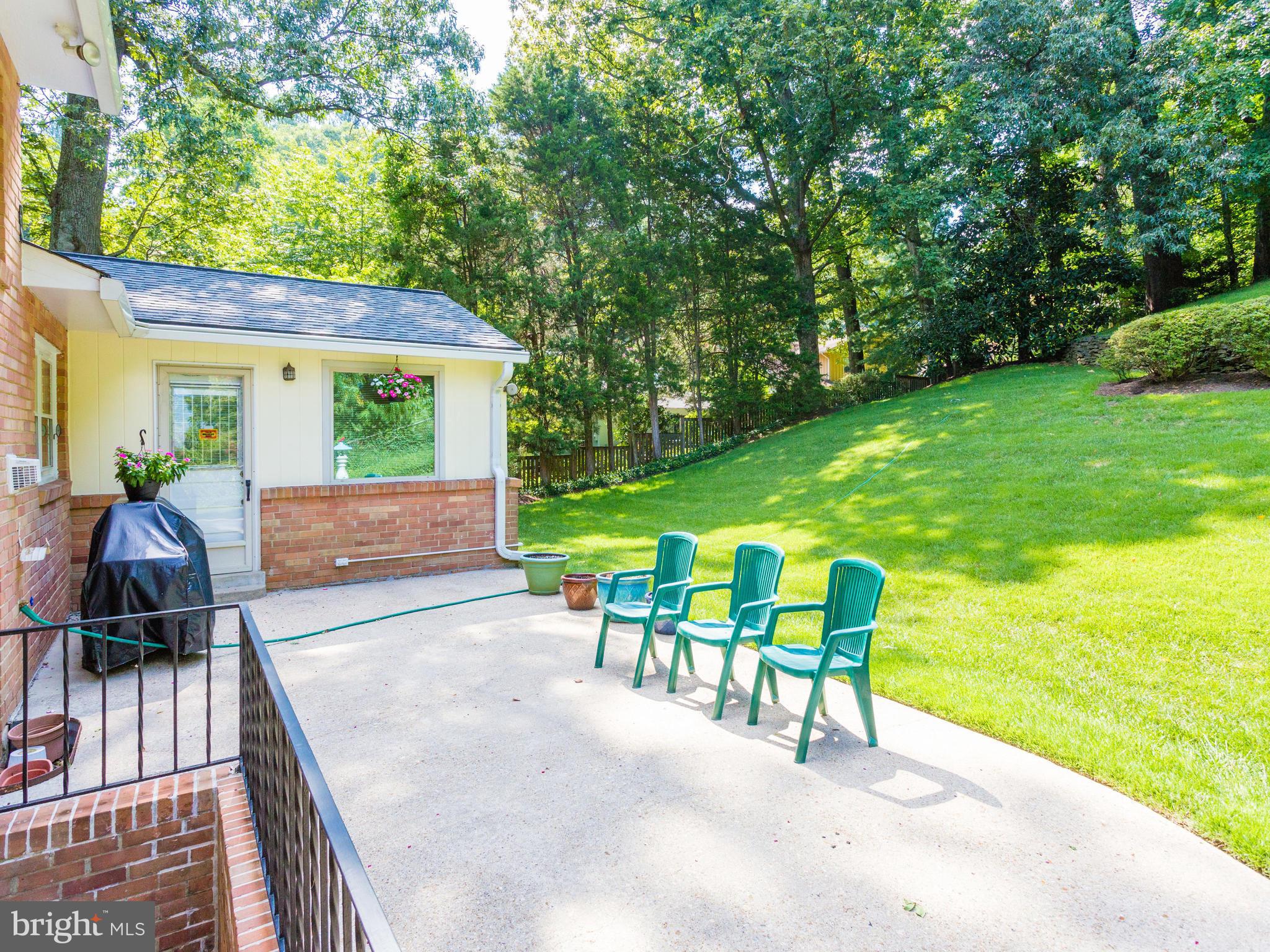 RIVERCREST - Residential