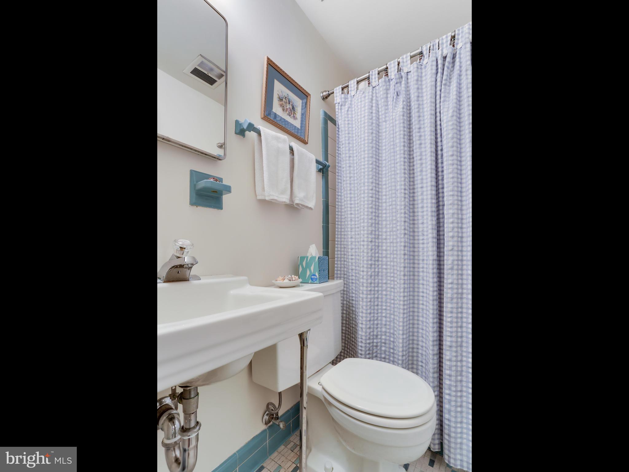 RIVERCREST - Residential