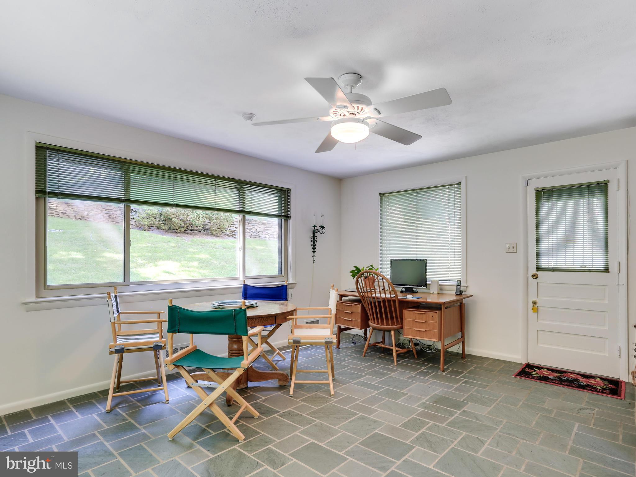 RIVERCREST - Residential