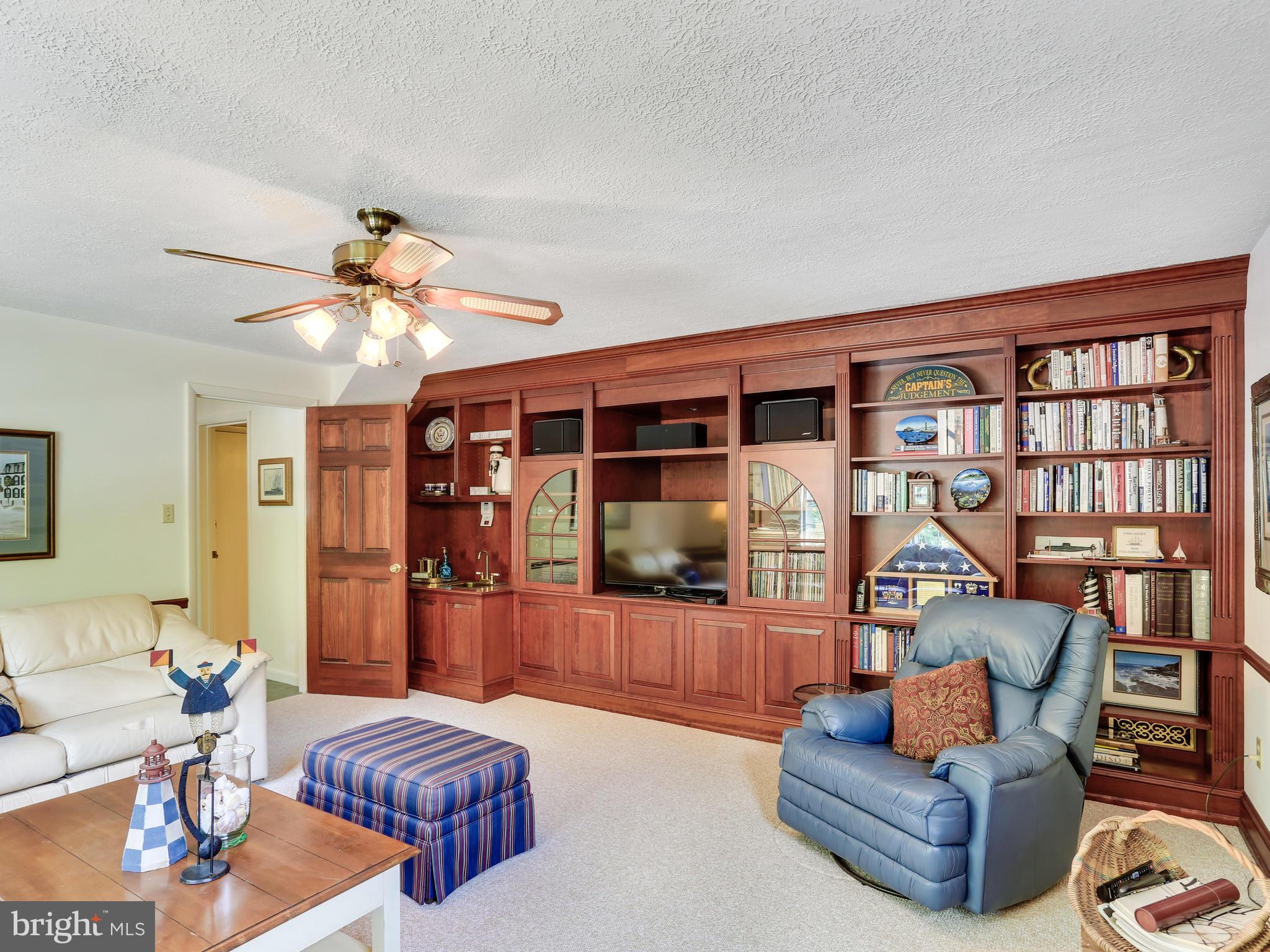 RIVERCREST - Residential