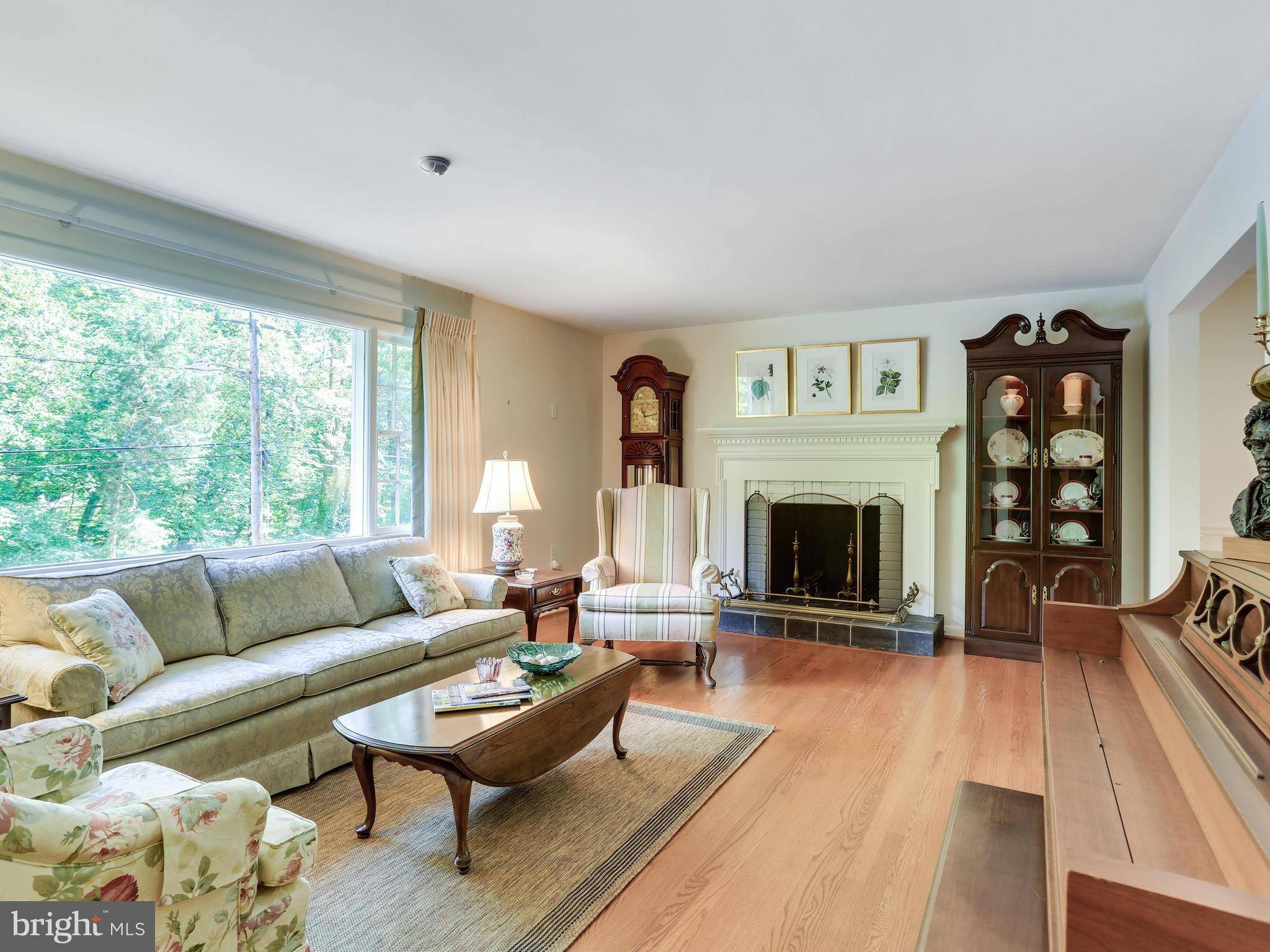 RIVERCREST - Residential