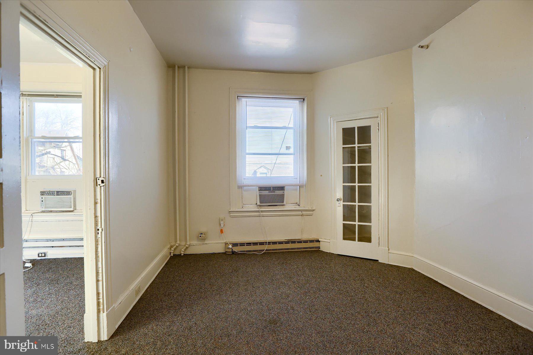 COLLEGE HILL - Commercial Sale