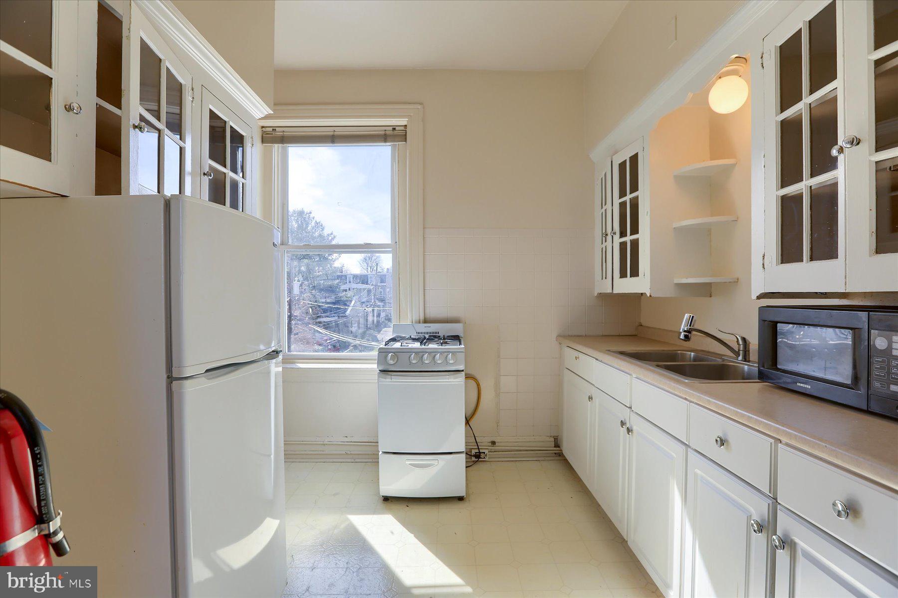 COLLEGE HILL - Commercial Sale