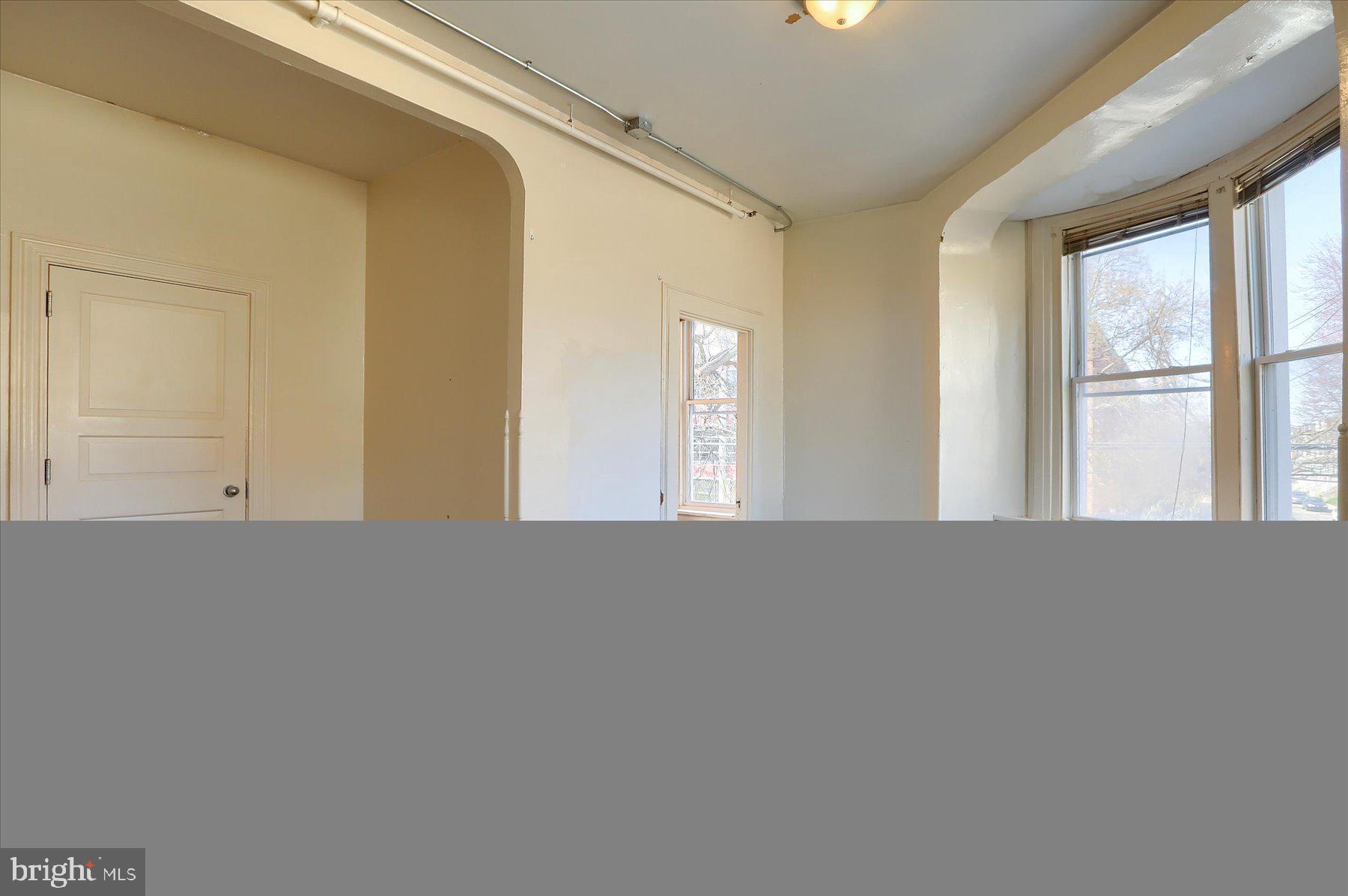 COLLEGE HILL - Commercial Sale