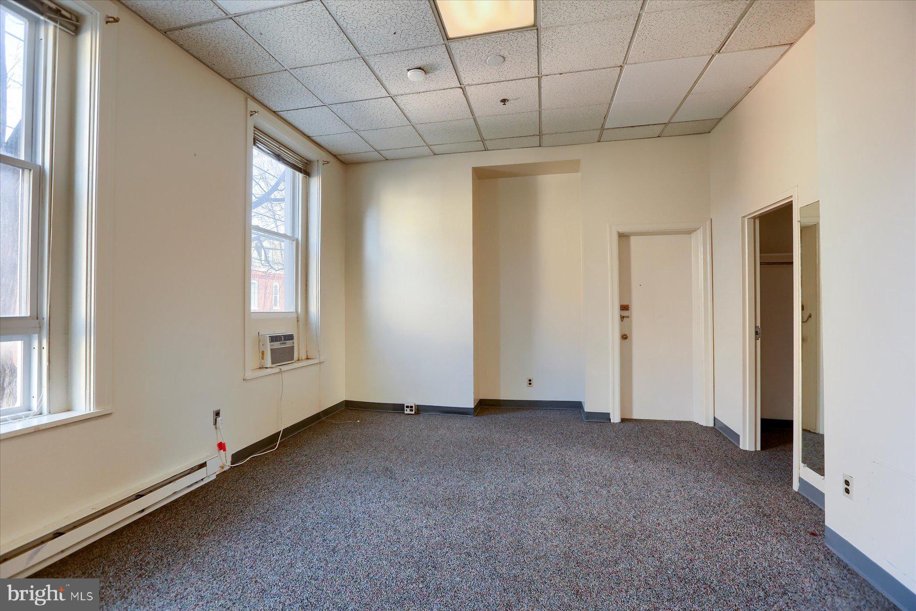 COLLEGE HILL - Commercial Sale