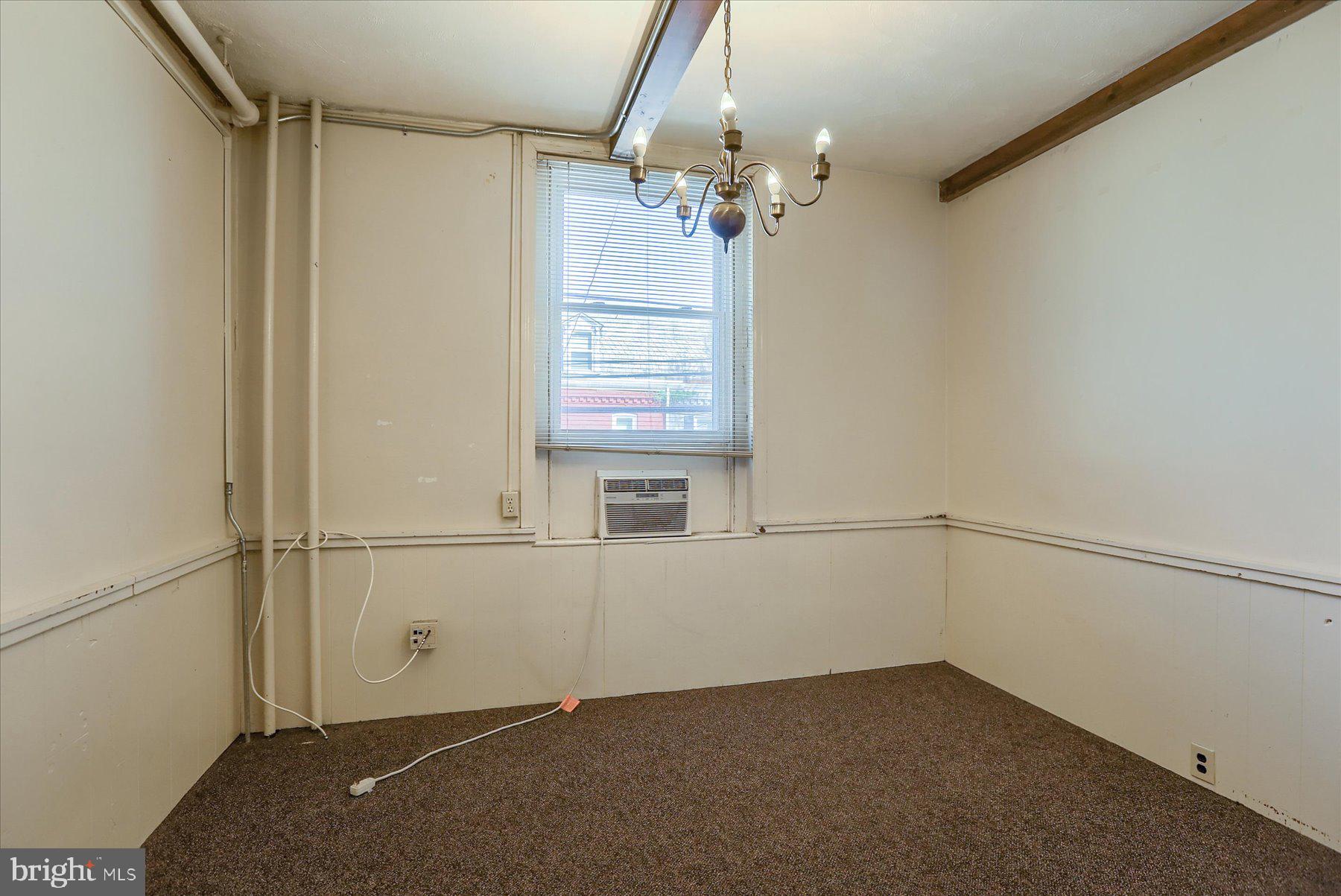 COLLEGE HILL - Commercial Sale