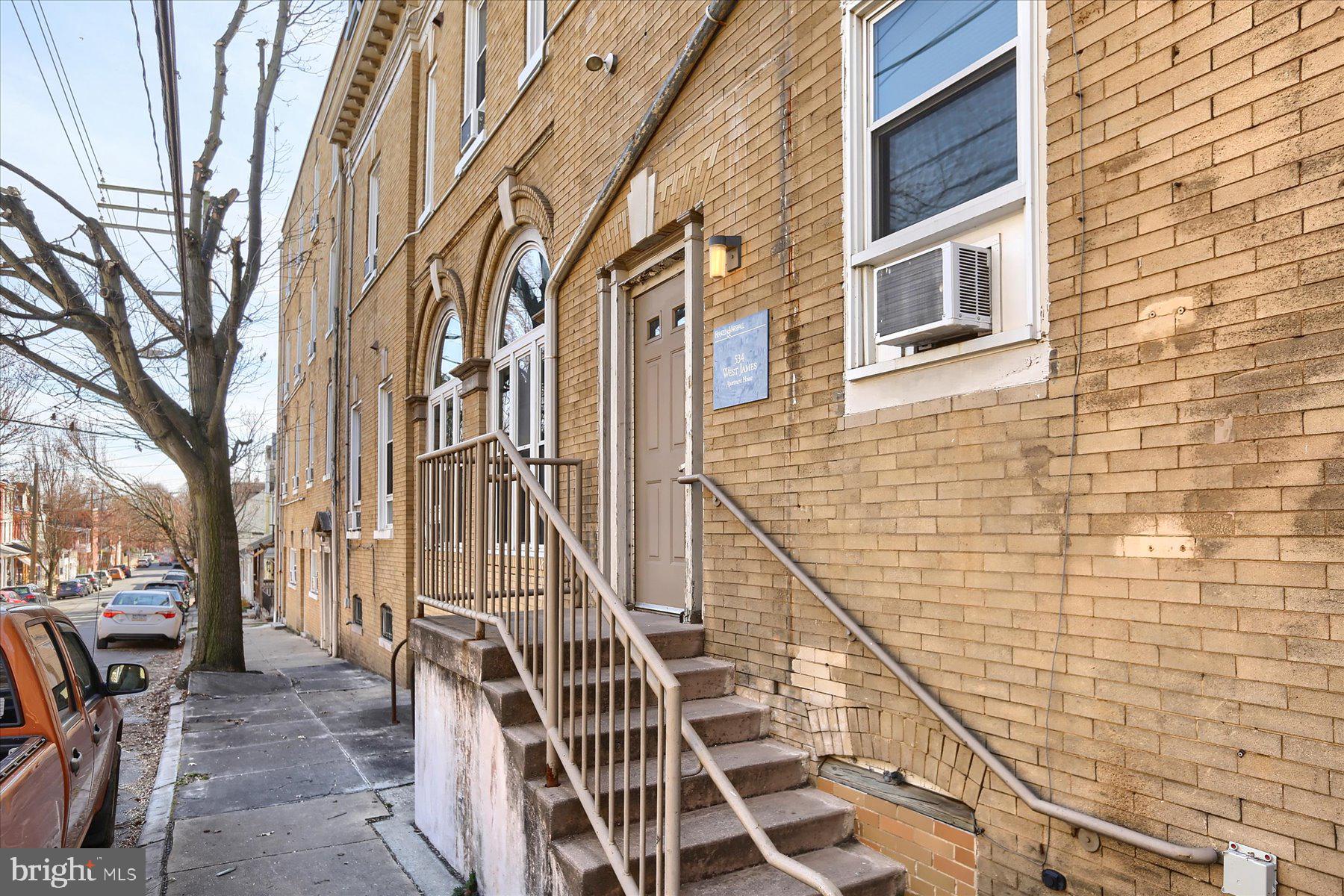 COLLEGE HILL - Commercial Sale