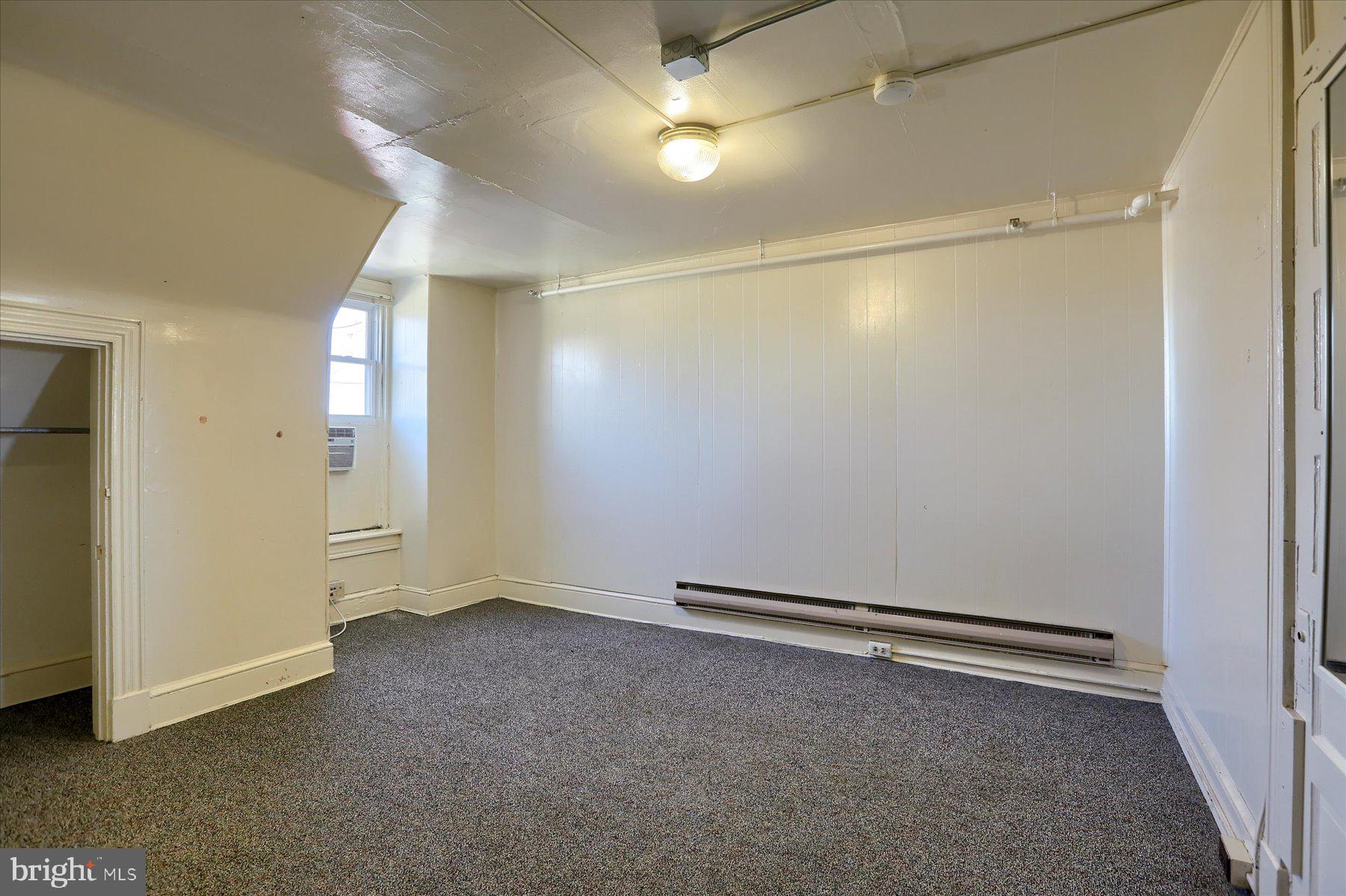 COLLEGE HILL - Commercial Sale