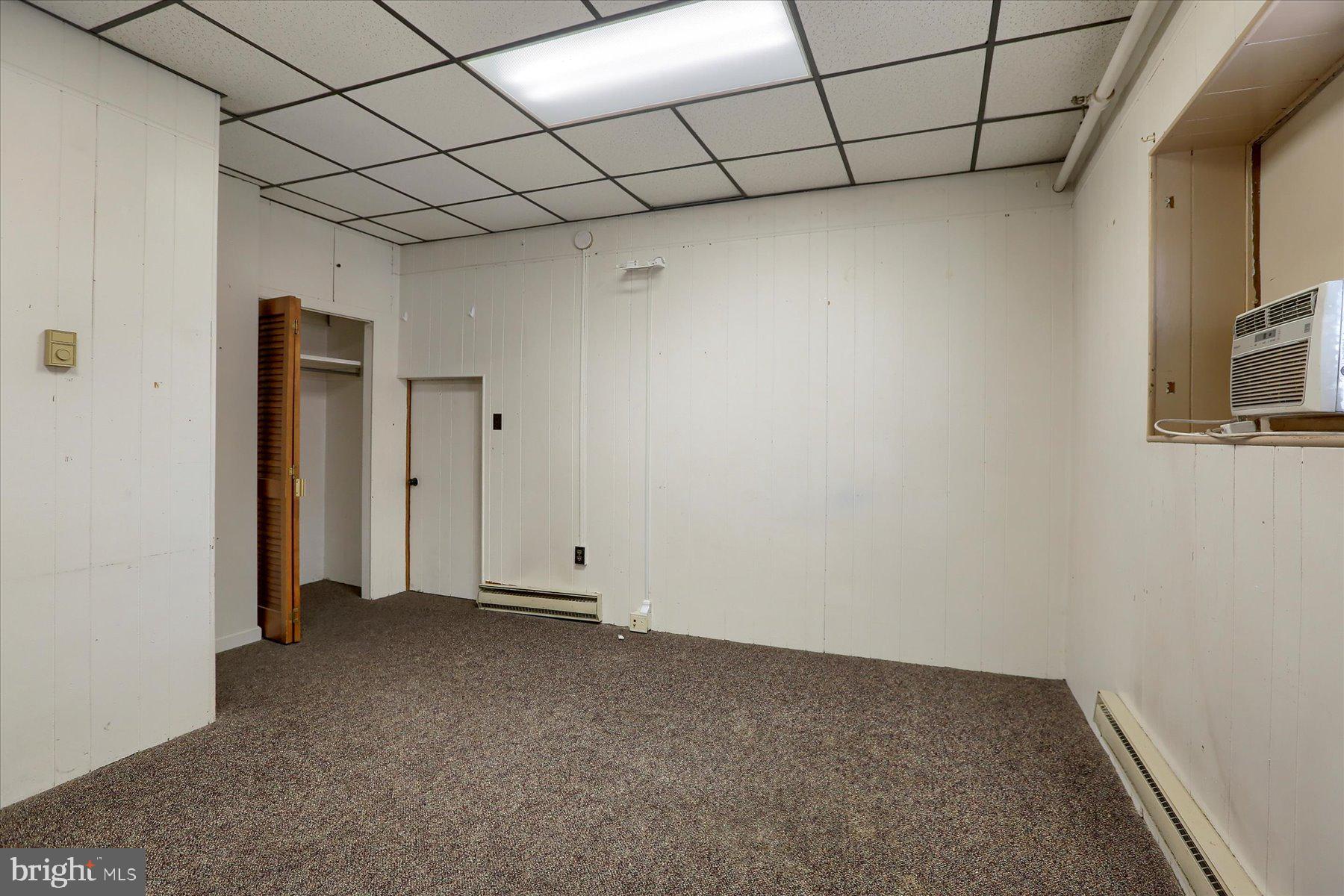 COLLEGE HILL - Commercial Sale