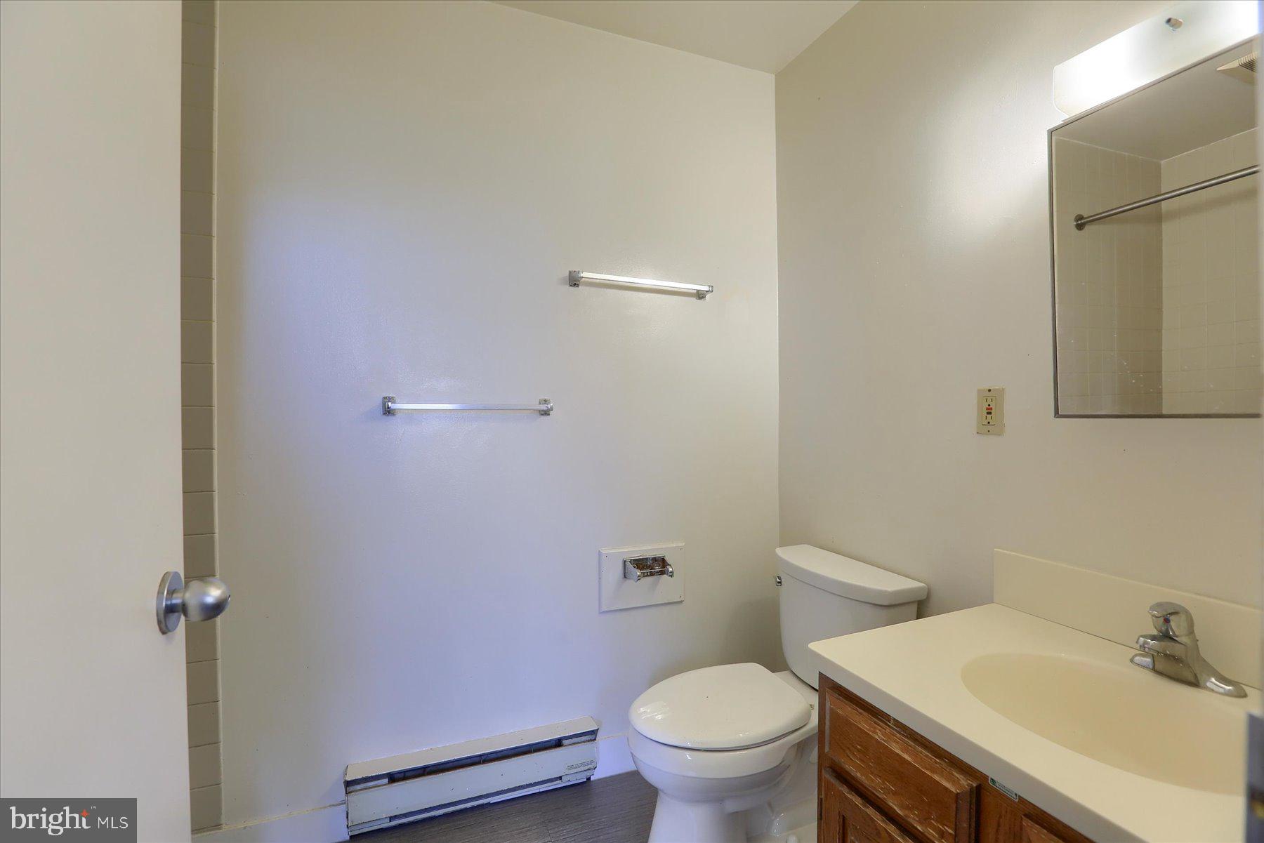 COLLEGE HILL - Commercial Sale