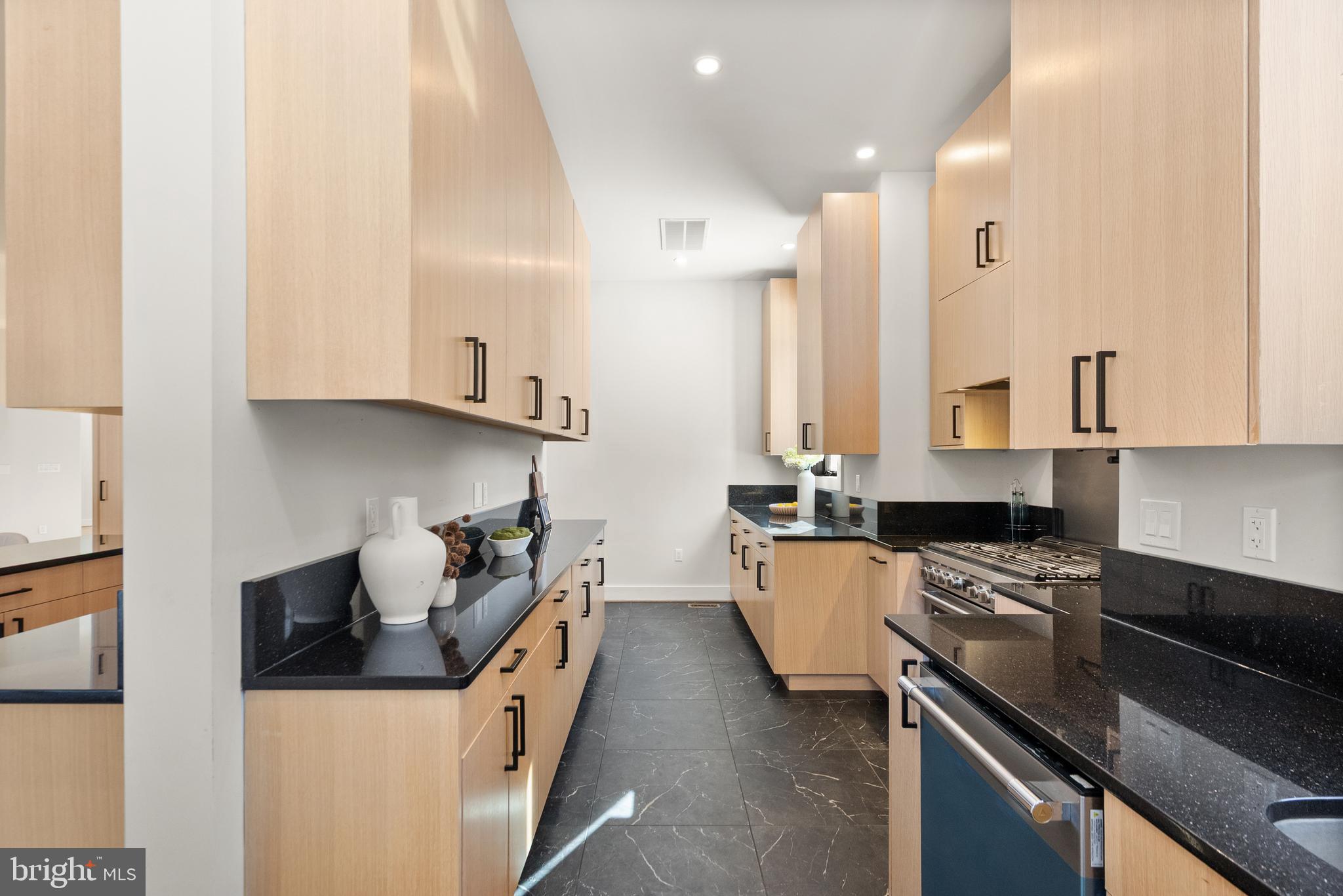 CENTREVILLE FARMS - Residential