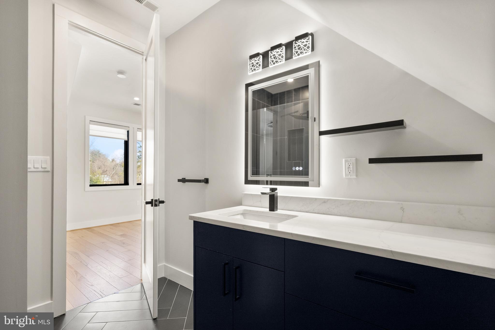 CENTREVILLE FARMS - Residential