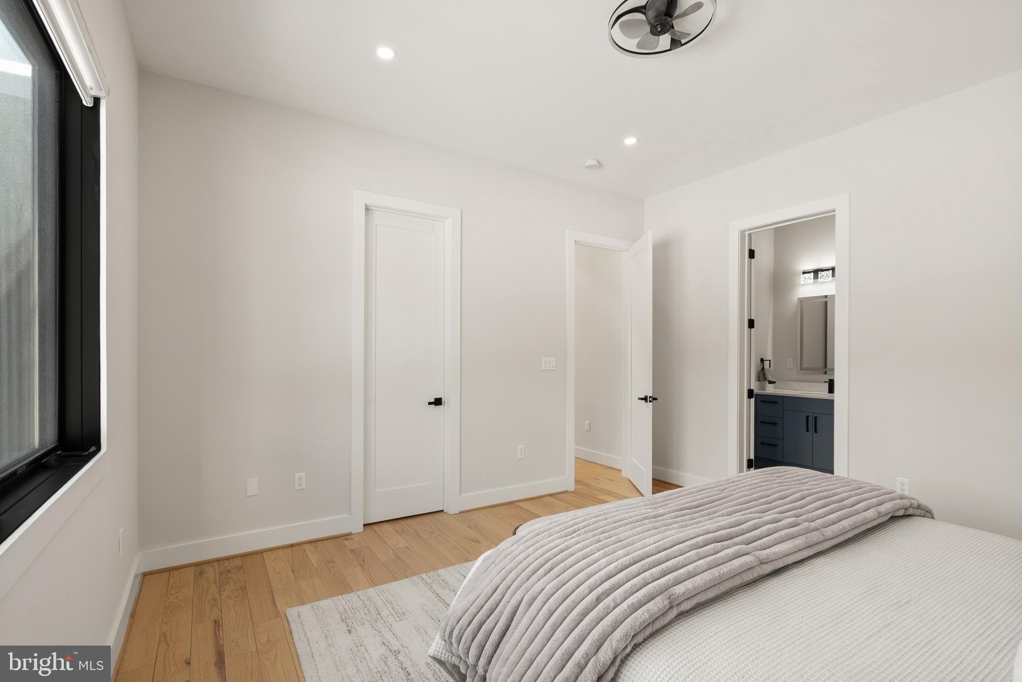 CENTREVILLE FARMS - Residential