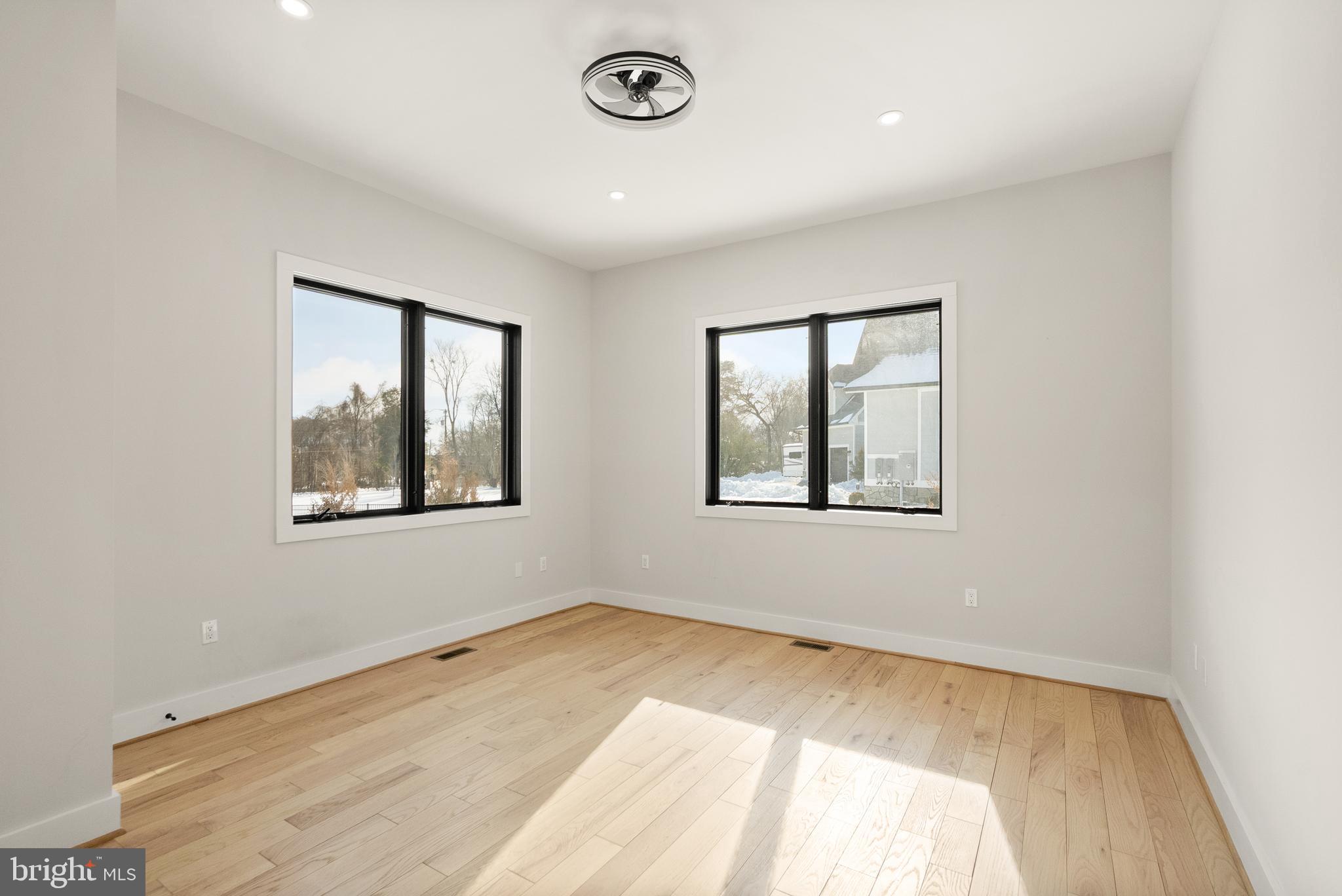 CENTREVILLE FARMS - Residential