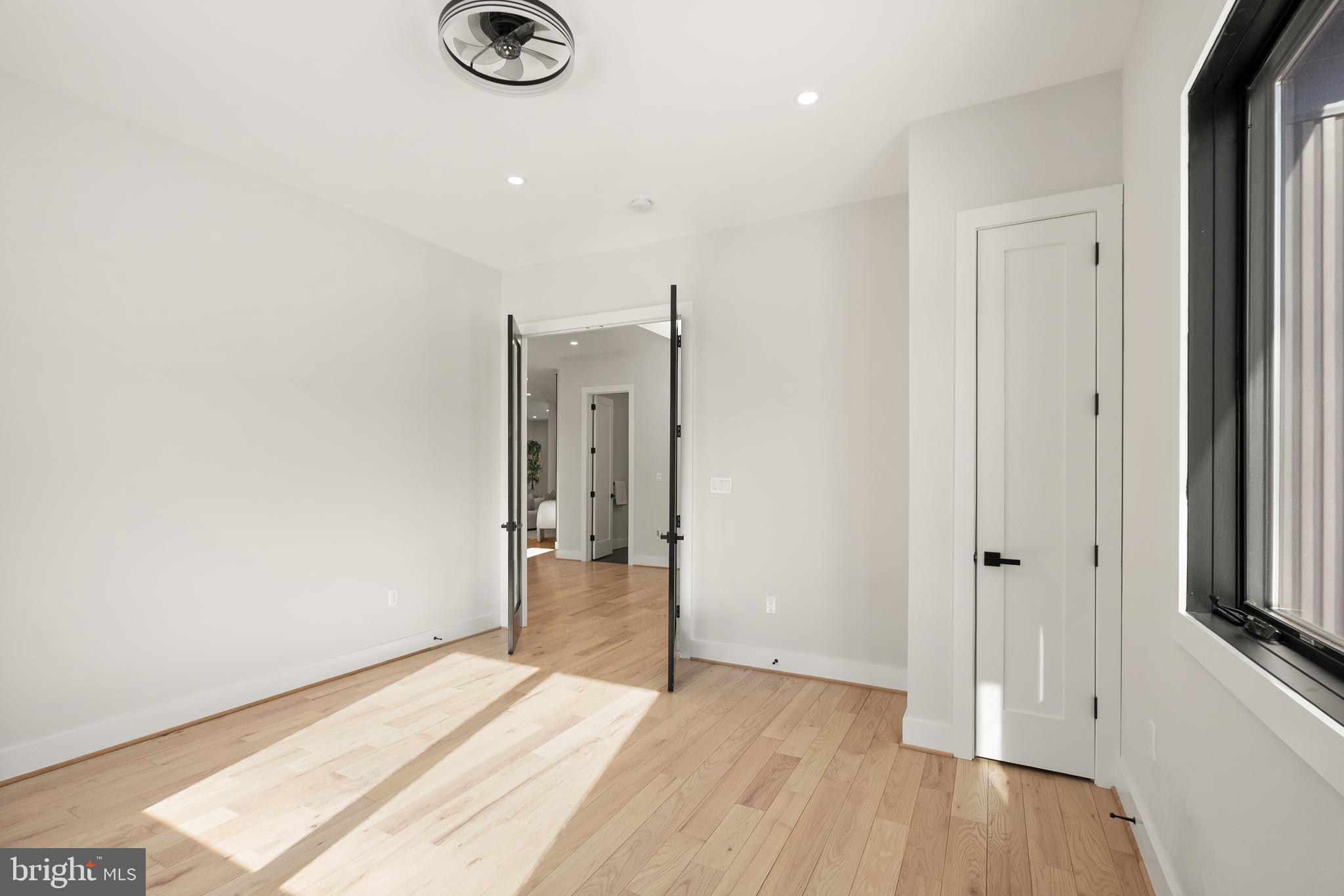 CENTREVILLE FARMS - Residential