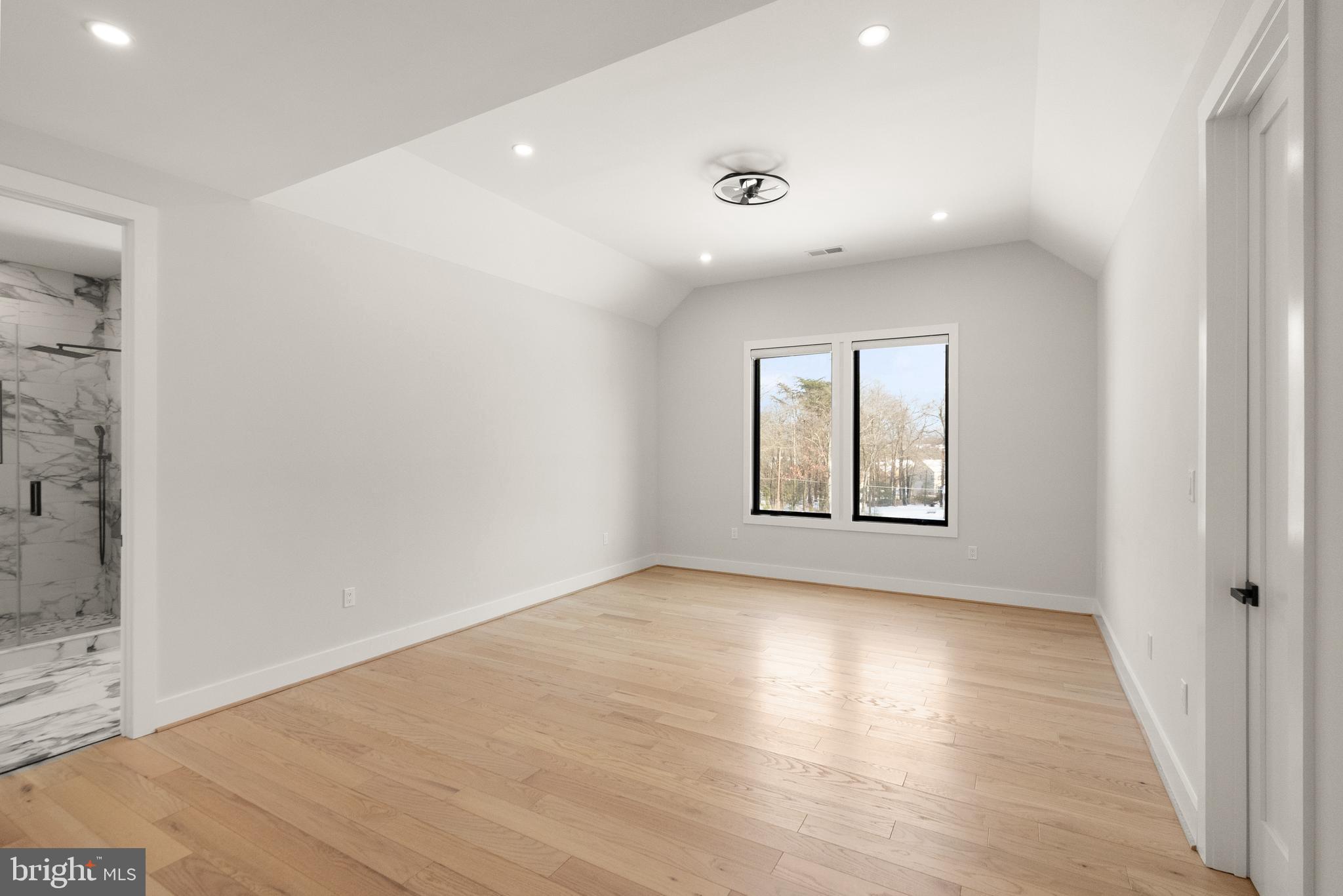 CENTREVILLE FARMS - Residential