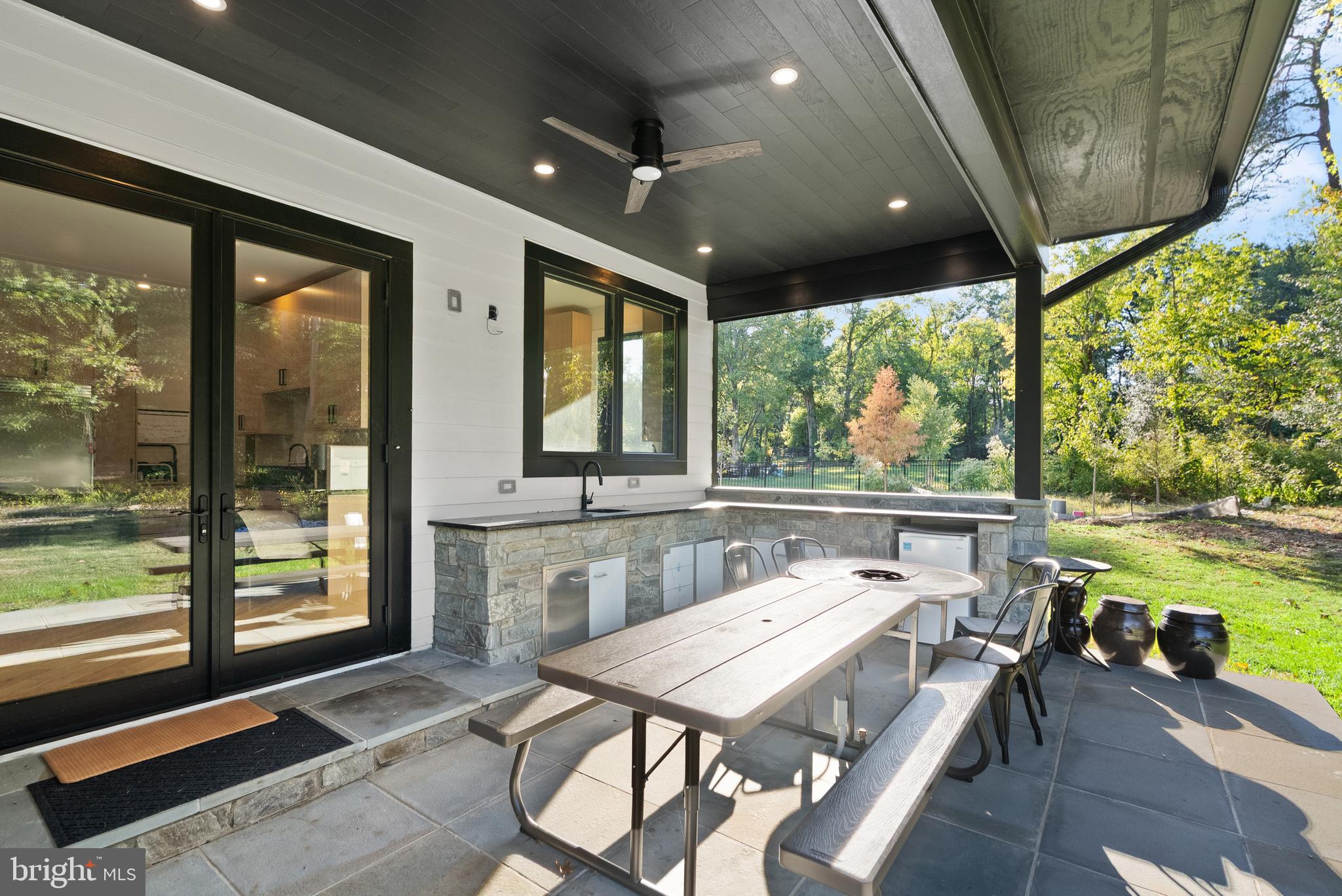 CENTREVILLE FARMS - Residential