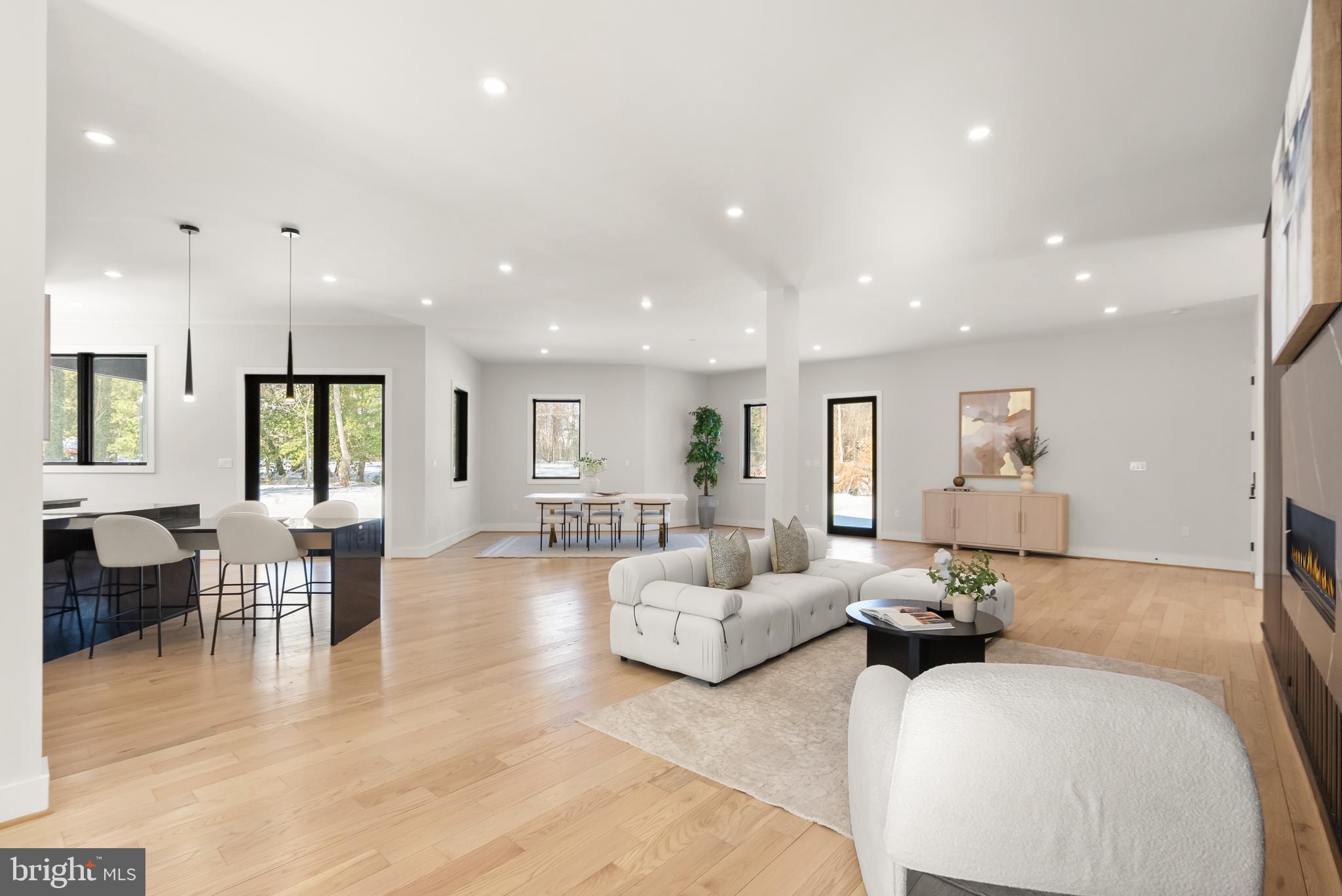 CENTREVILLE FARMS - Residential