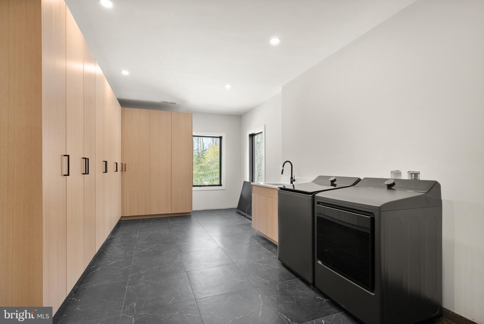 CENTREVILLE FARMS - Residential