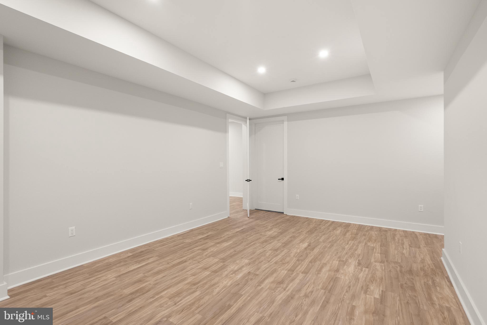 CENTREVILLE FARMS - Residential