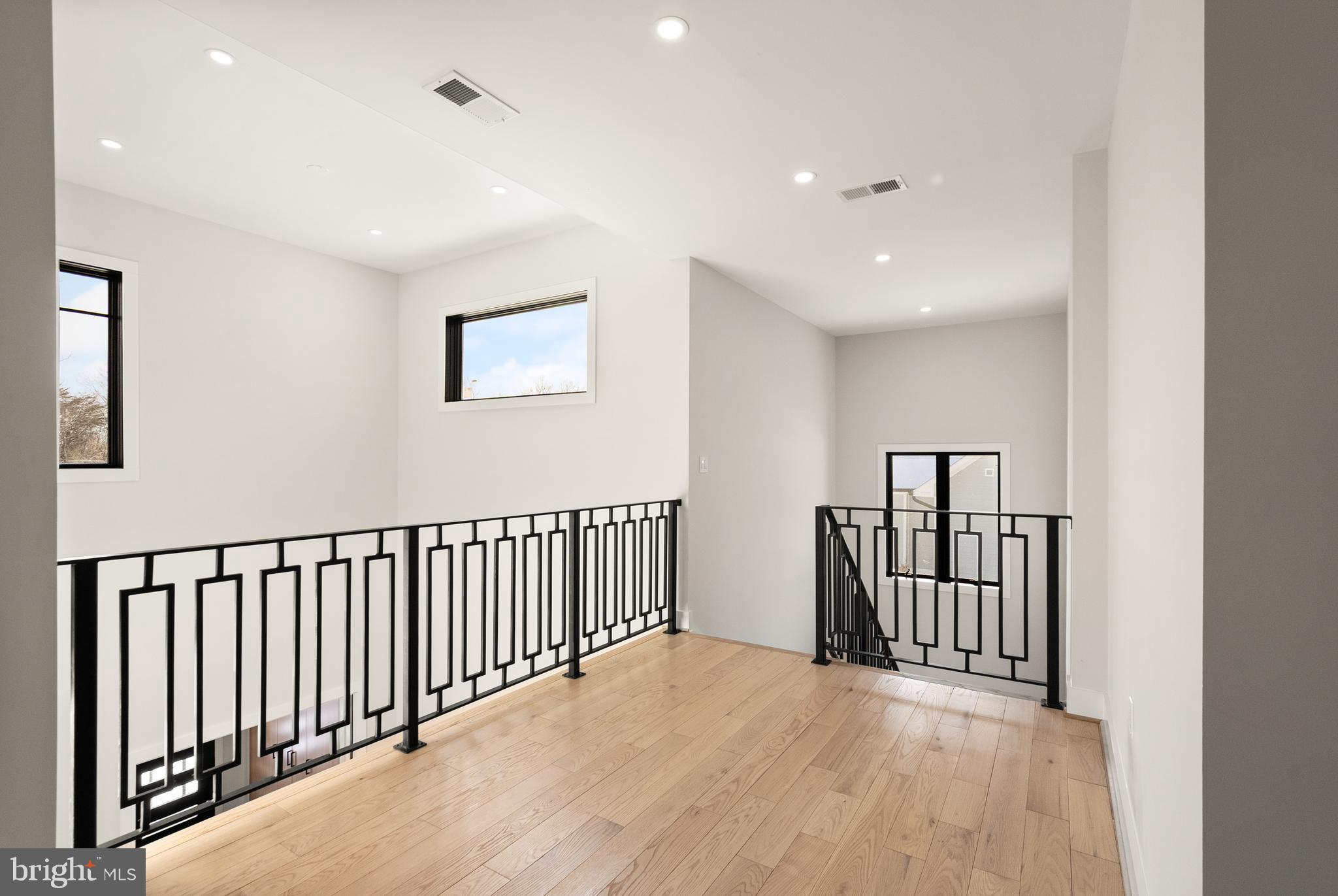 CENTREVILLE FARMS - Residential