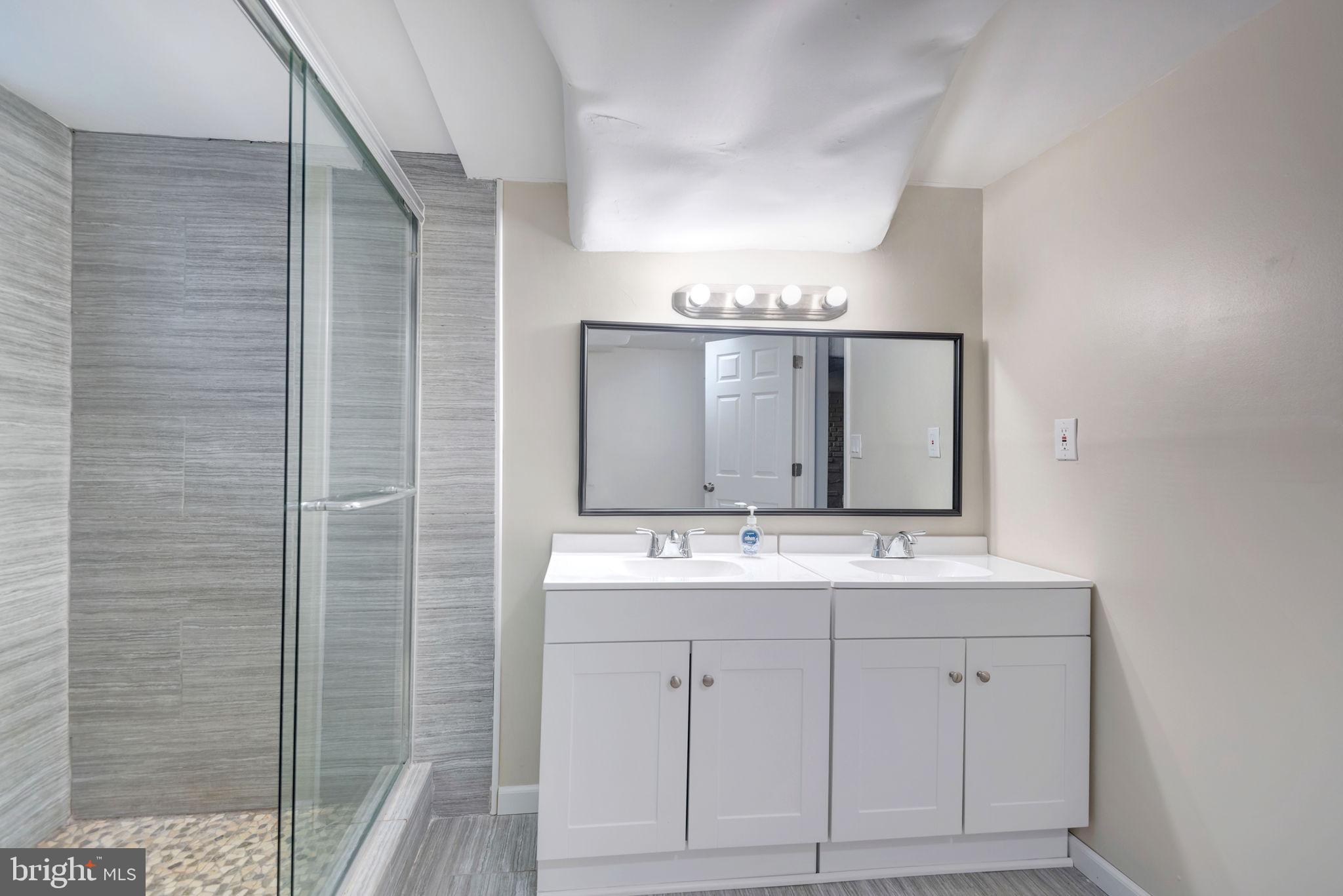 CAPITOL HEIGHTS - Residential