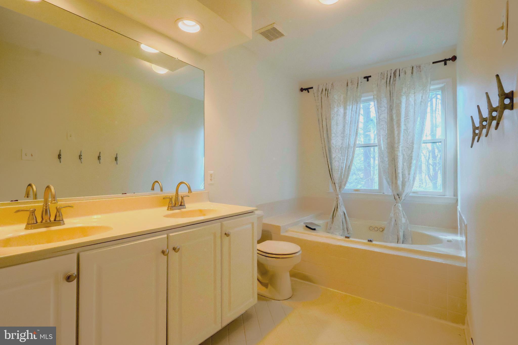 BRETON BAY PUD - Residential