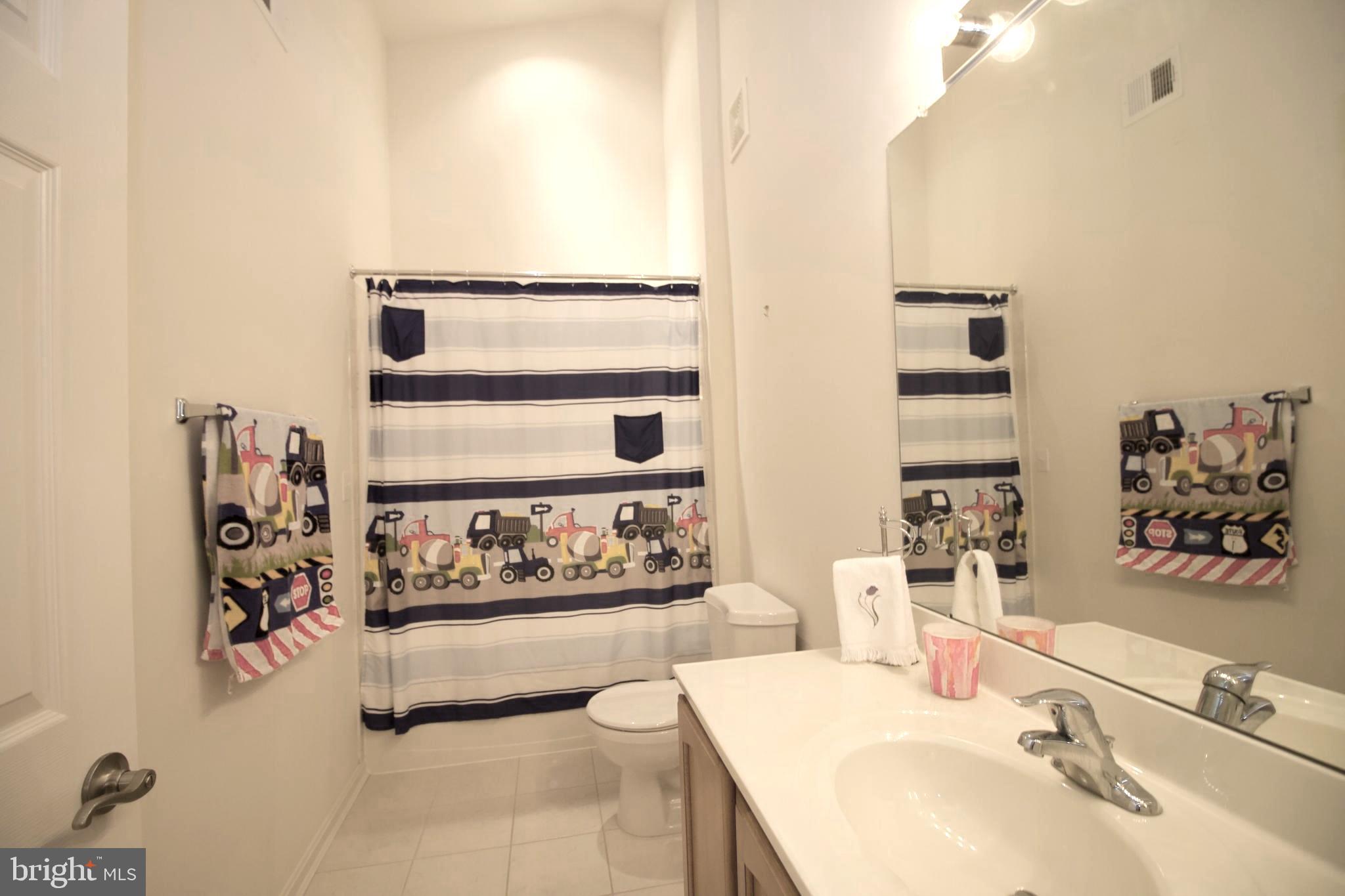 OAK TREE LANDING - Residential