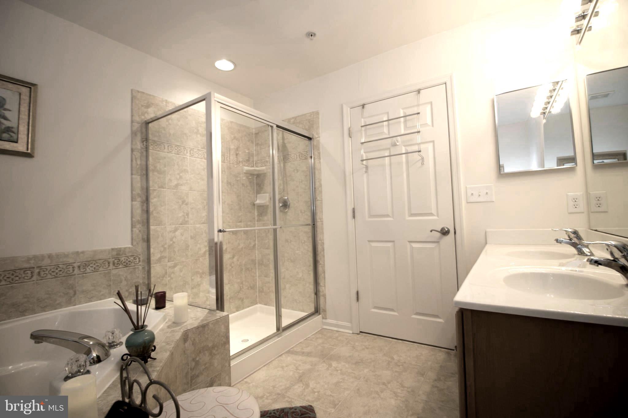 OAK TREE LANDING - Residential