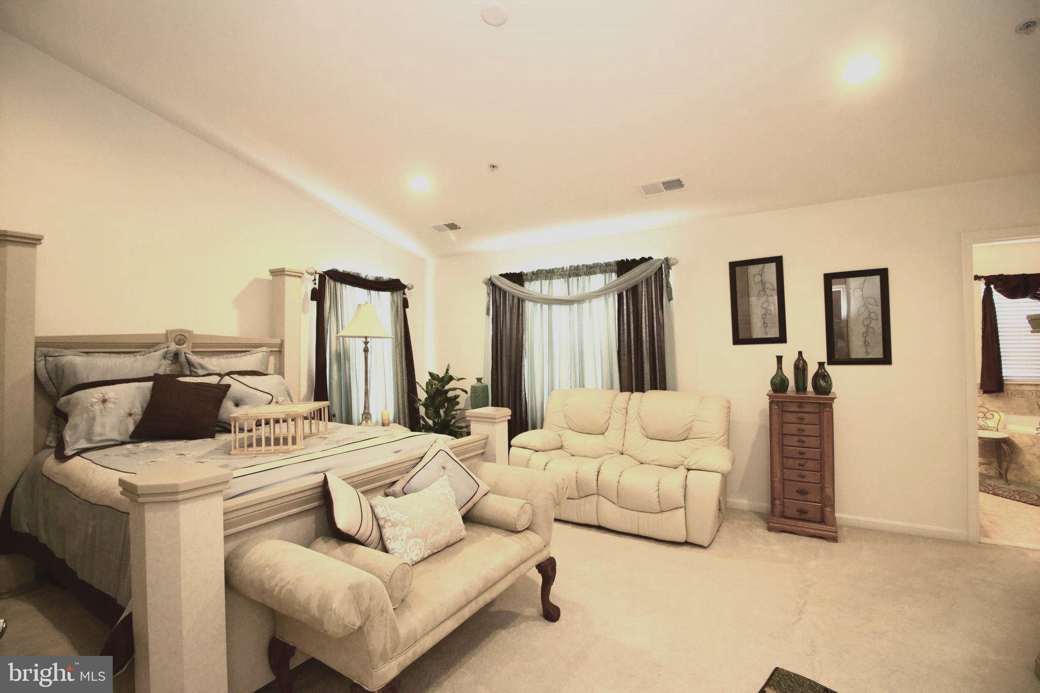 OAK TREE LANDING - Residential