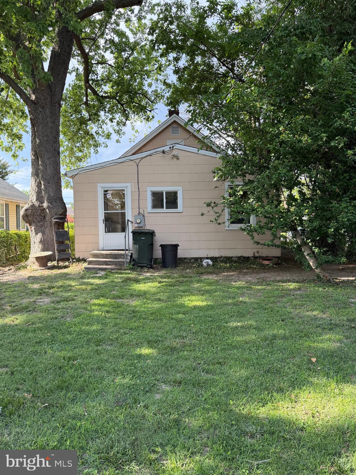 112 GLENWOOD AVENUE W
