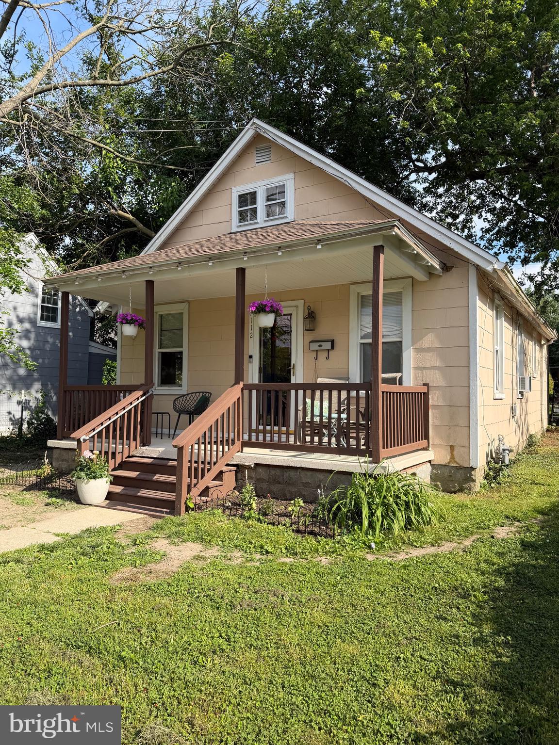 112 GLENWOOD AVENUE W