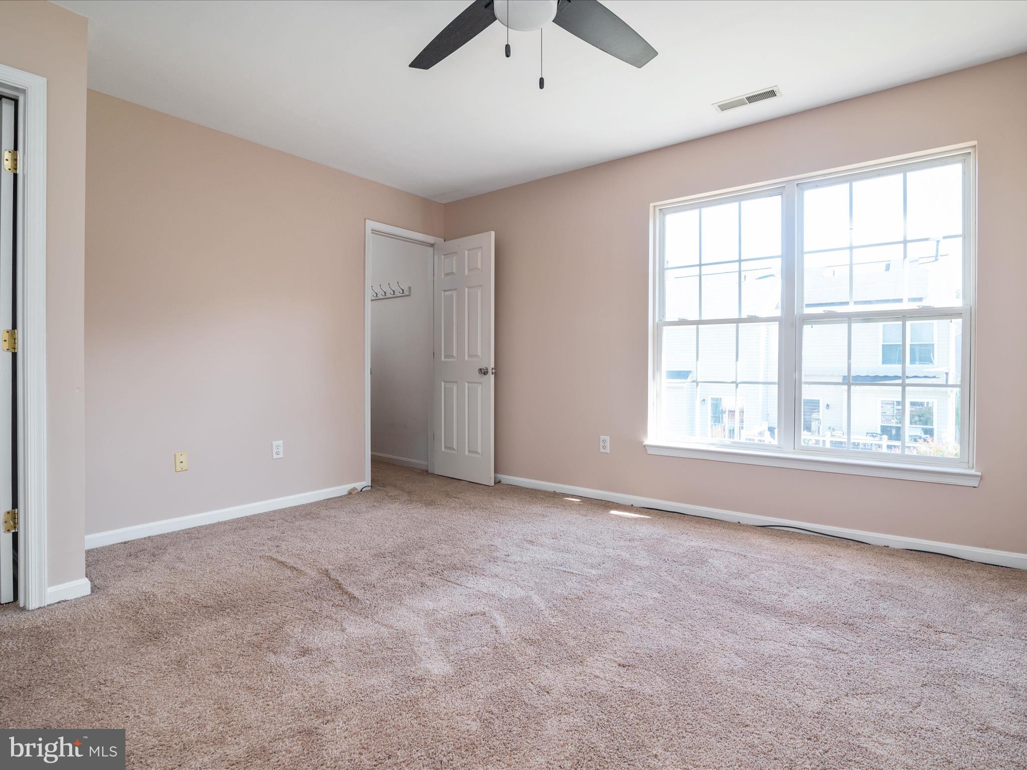 SEVEN OAKS - Residential